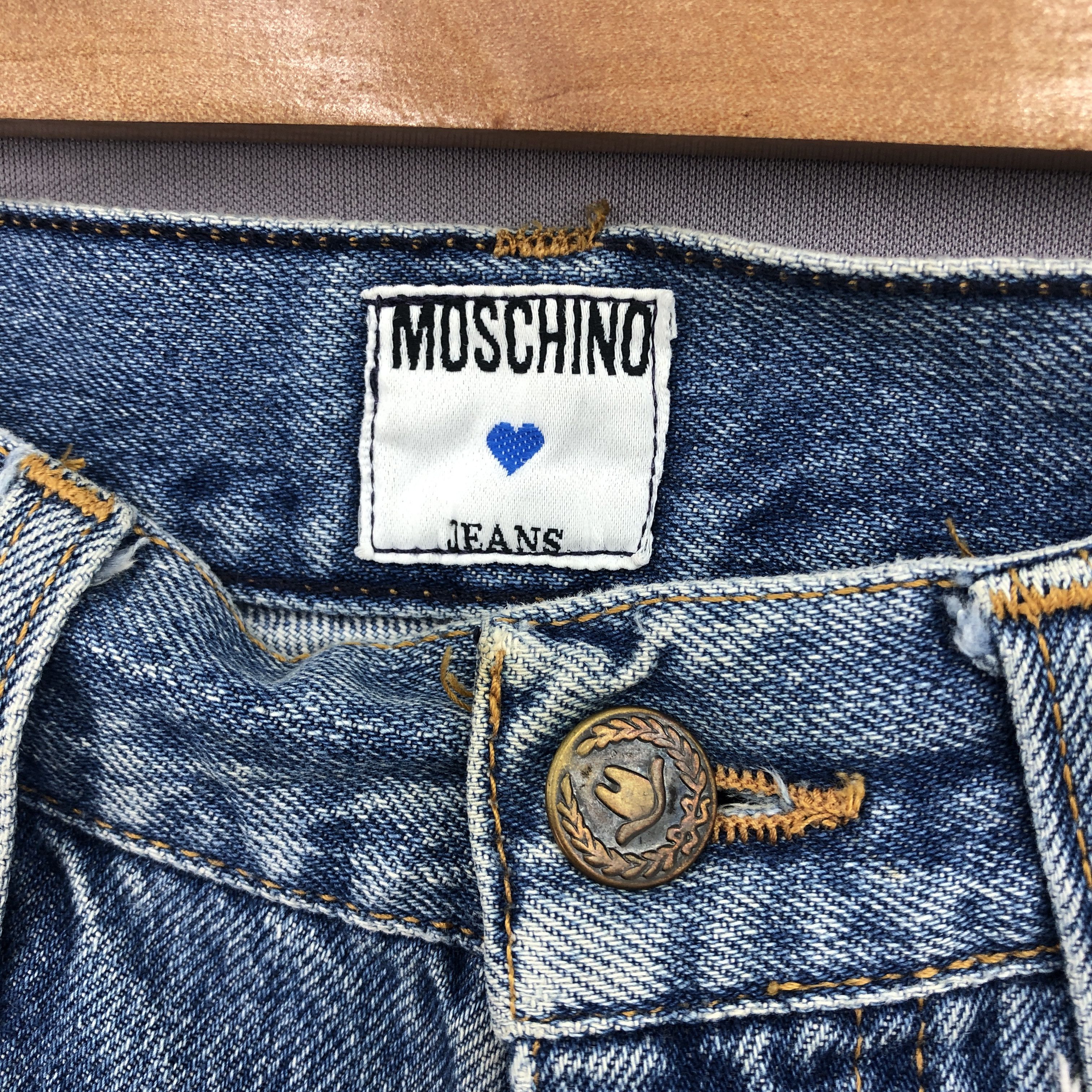 Moschino Vintage Moschino Hourglass Jeans Light Wash Denim BS45613 Size 24" / US 00 / IT 34 - 6 Thumbnail