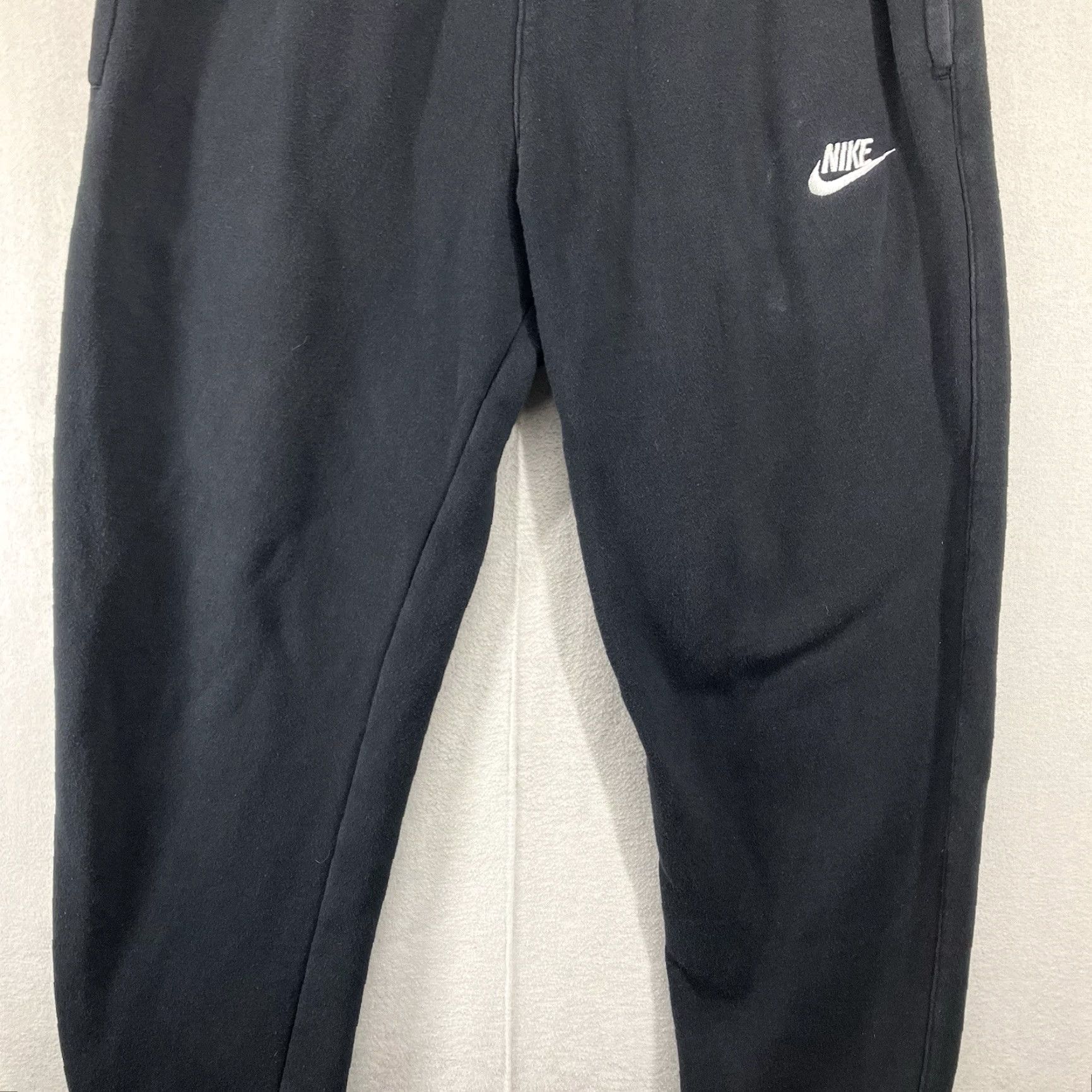 Nike Nike Swoosh Athletic Club Jogger Fleece Pants Black Mens S Regular 30in 26in Tapered Pockets 90s Retro Sports Size US 29 - 7 Thumbnail