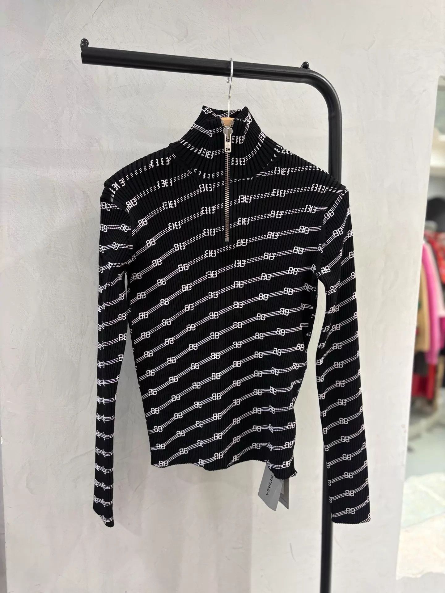 Balenciaga Balenciaga All-Over Double B Fitted Top New With Tags XS,M Size XS / US 0-2 / IT 36-38 - 1 Thumbnail