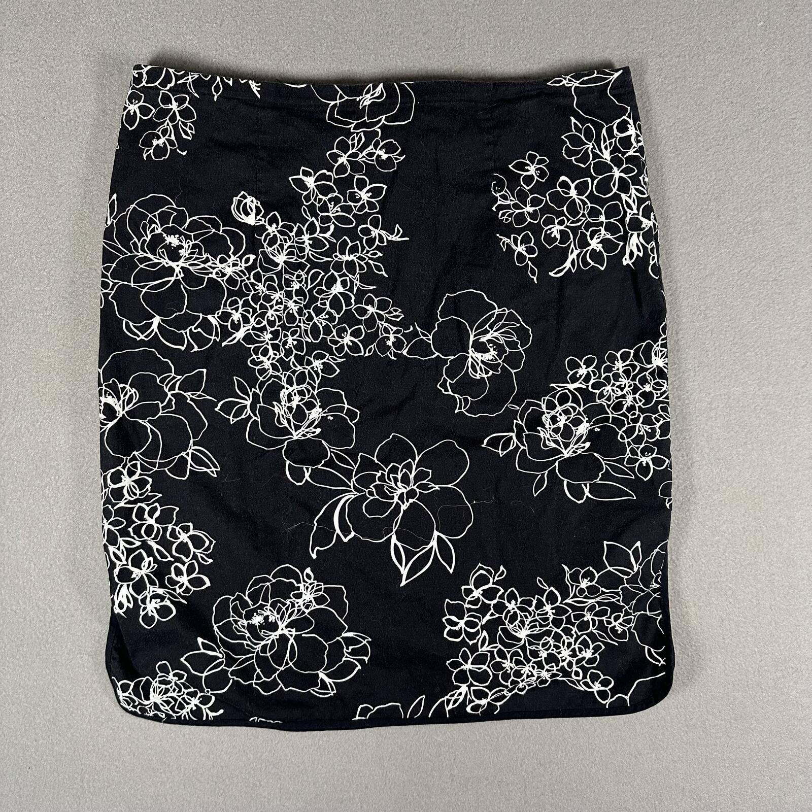 Other Skirt Black White Floral Tie Front Y2K Size 28" / US 6 / IT 42 - 3 Thumbnail