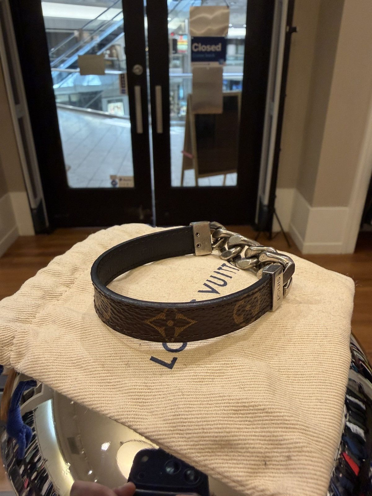 Louis Vuitton Louis Vuitton Monochain Leather Bracelet Size ONE SIZE - 2 Thumbnail
