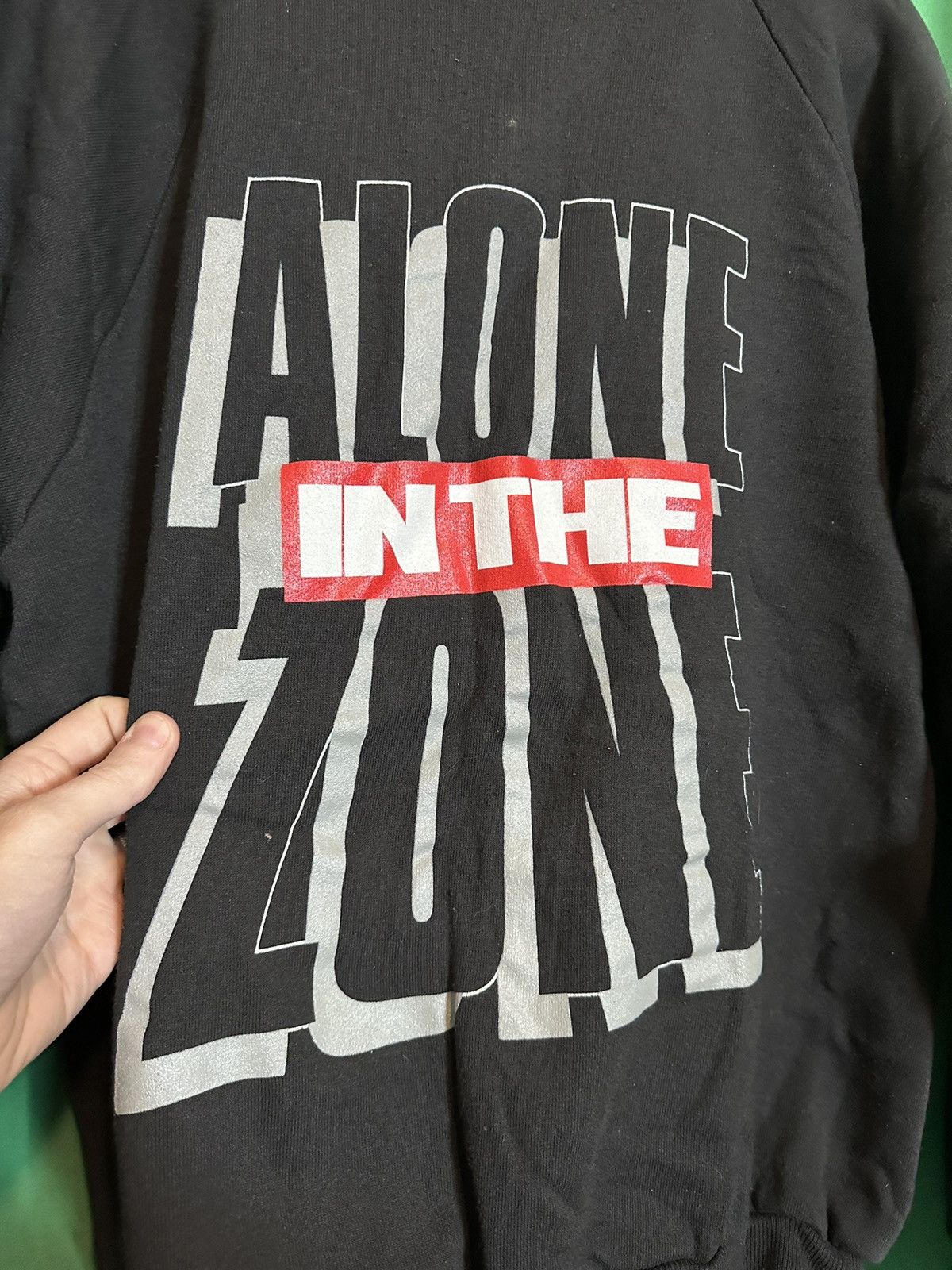 Hanes Alone in the Zone graphic sweatshirt 90s vintage USA-made Size US XL / EU 56 / 4 - 2 Thumbnail