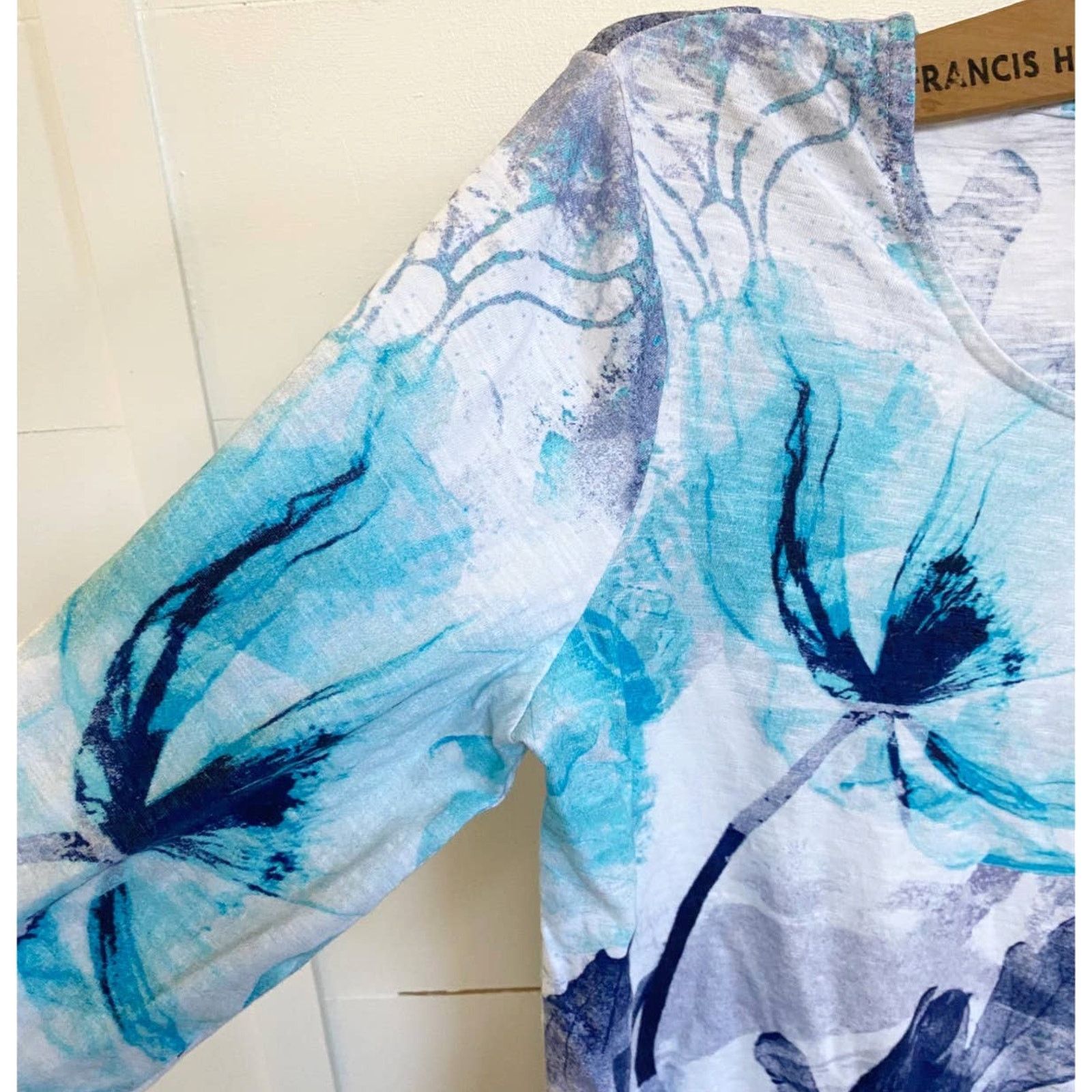 Chicos Chico’s Pressed Flower Asymmetrical Grommet Tunic Top Size XS / US 0-2 / IT 36-38 - 5 Thumbnail