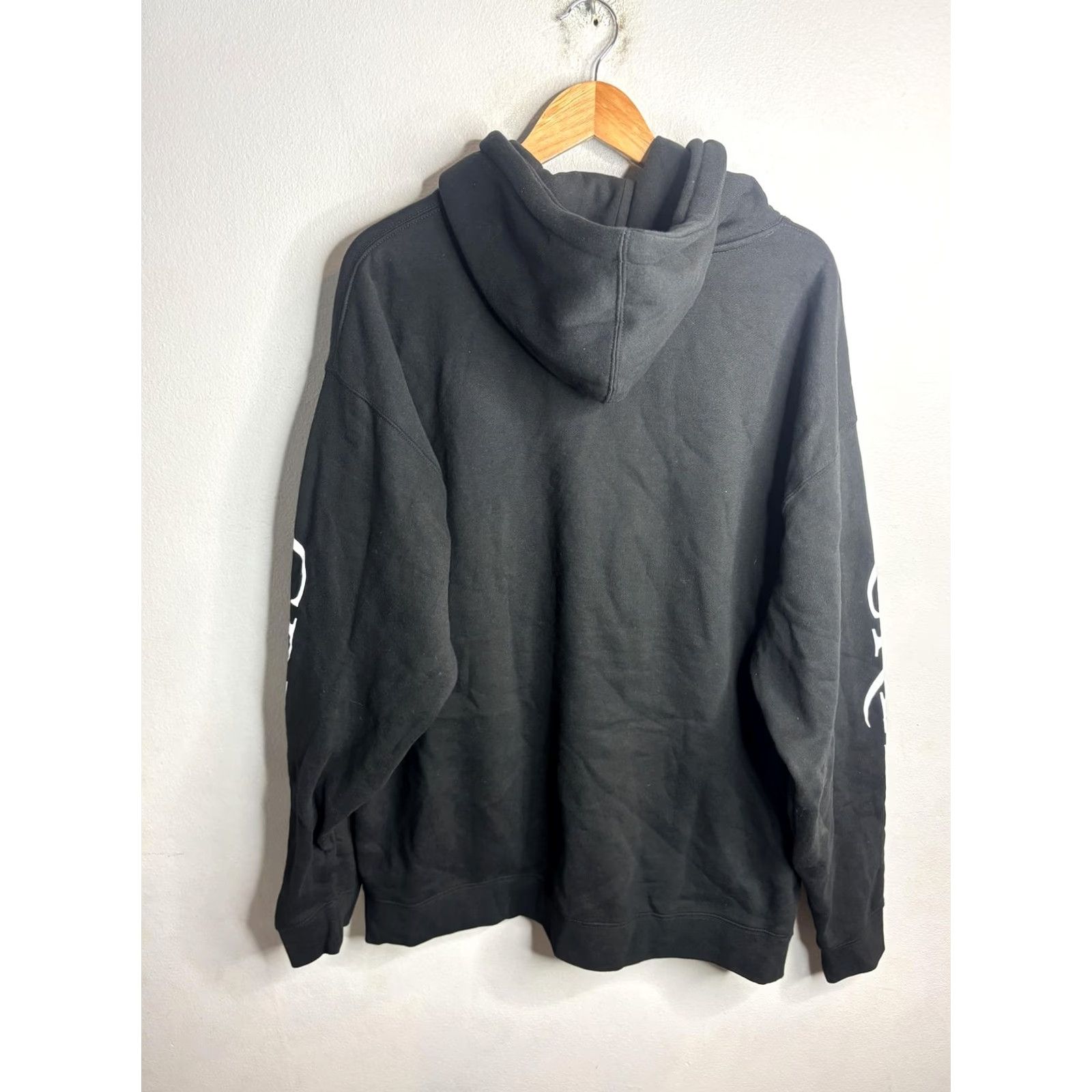 Vintage Creed Creedmas 2025 Hoodie Mens XL Black Band Graphic Pullover Fleece Sweatshirt Size US XL / EU 56 / 4 - 4 Thumbnail