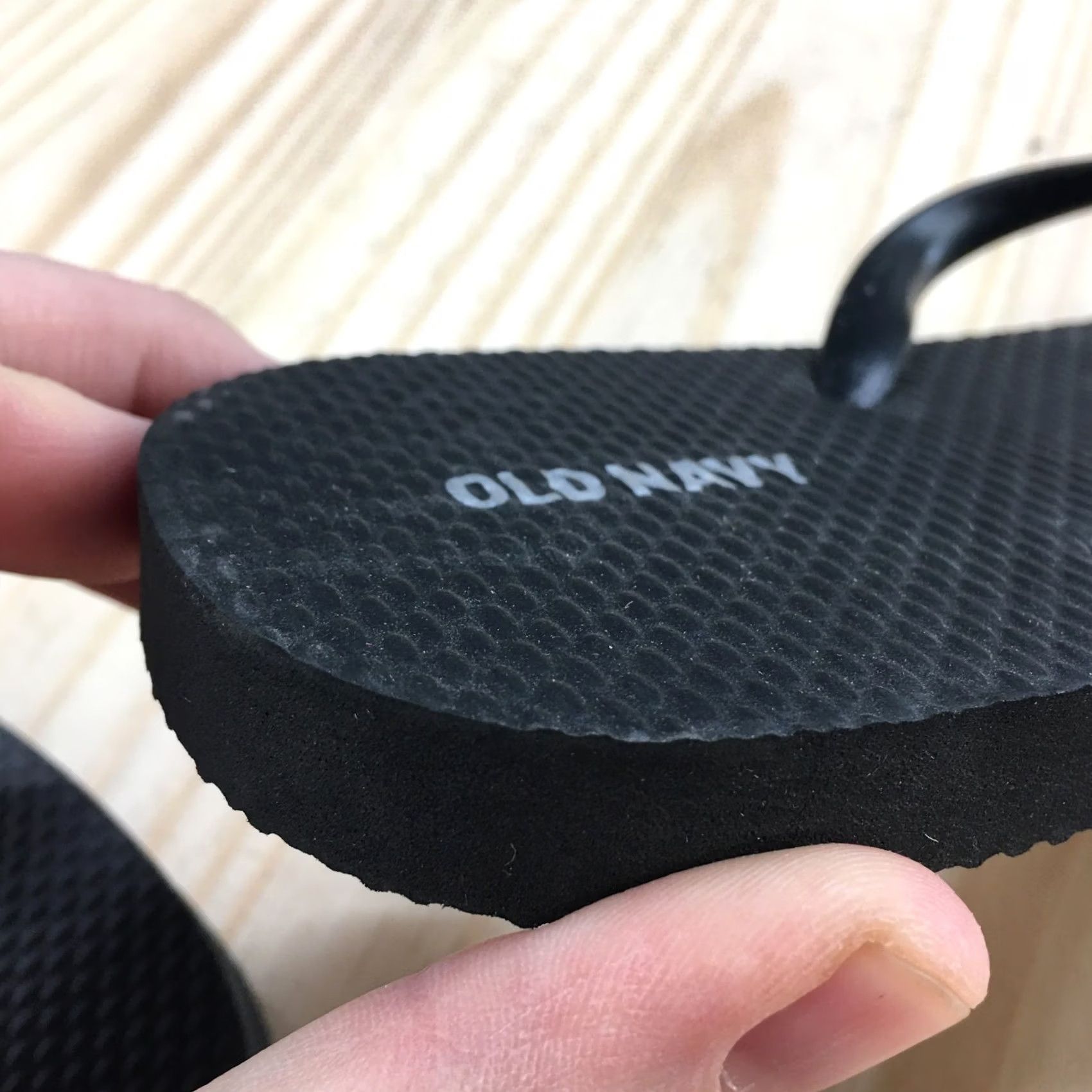 Old Navy Old Navy Sandals Womens 10 Flip Flop Black Toe-Post Comfort Casual Low Top NEW Size L / US 10 / IT 46 - 4 Thumbnail