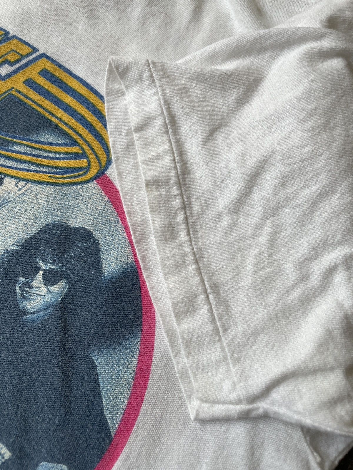 Band Tees 1991 VAN HALEN POUNDCAKE GRAPHIC SHIRT Size US XL / EU 56 / 4 - 4 Thumbnail