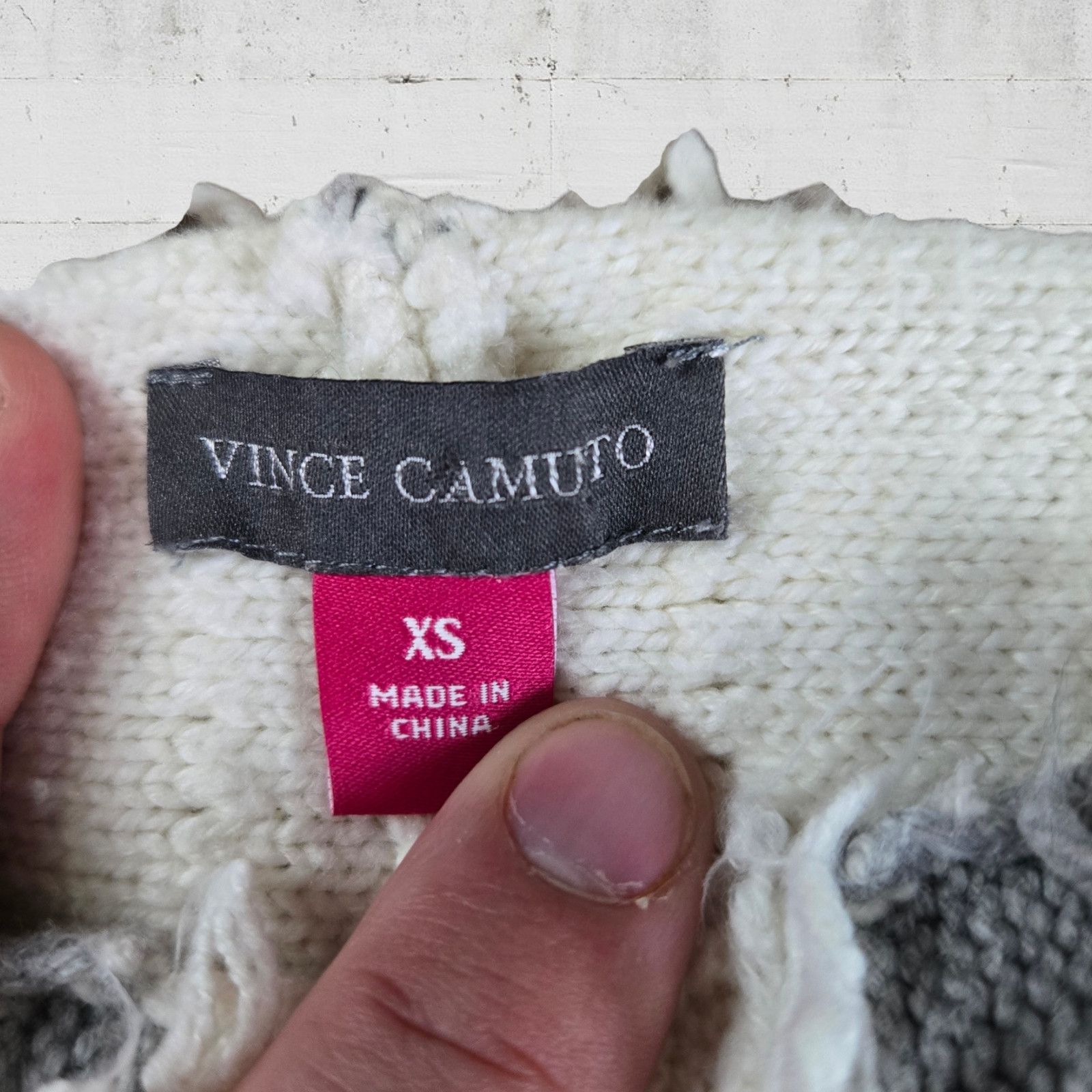 Vince Camuto Vince Camuto White Gray Fringe Sweater Size XS Size XS / US 0-2 / IT 36-38 - 4 Thumbnail