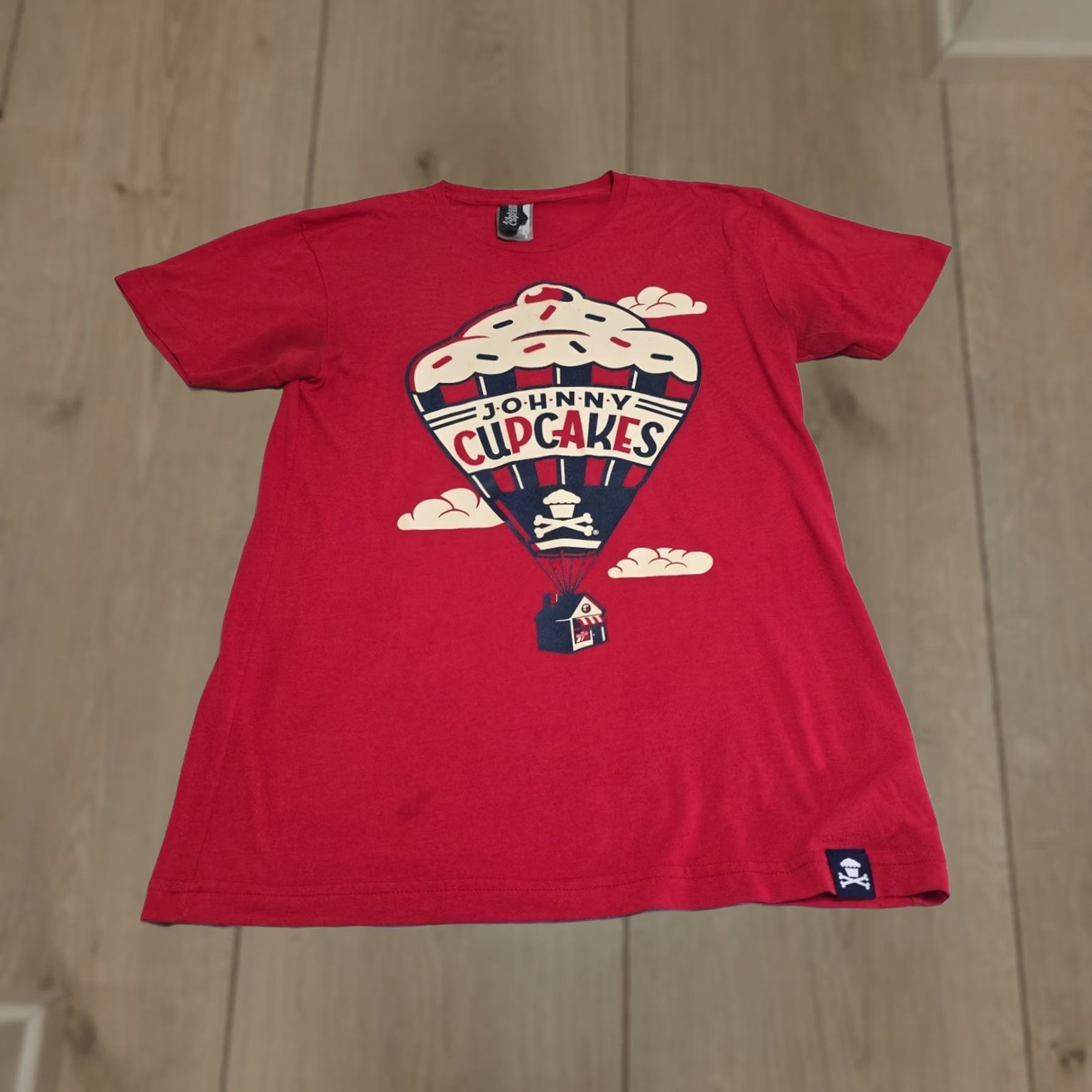 Johnny Cupcakes Johnny Cupcakes Disney Pixar "UP" Homage Red T-shirt SZ Small Unisex Adults Crew Neck Short Sleeve USA Graphic Print Size US S / EU 44-46 / 1 - 1 Thumbnail