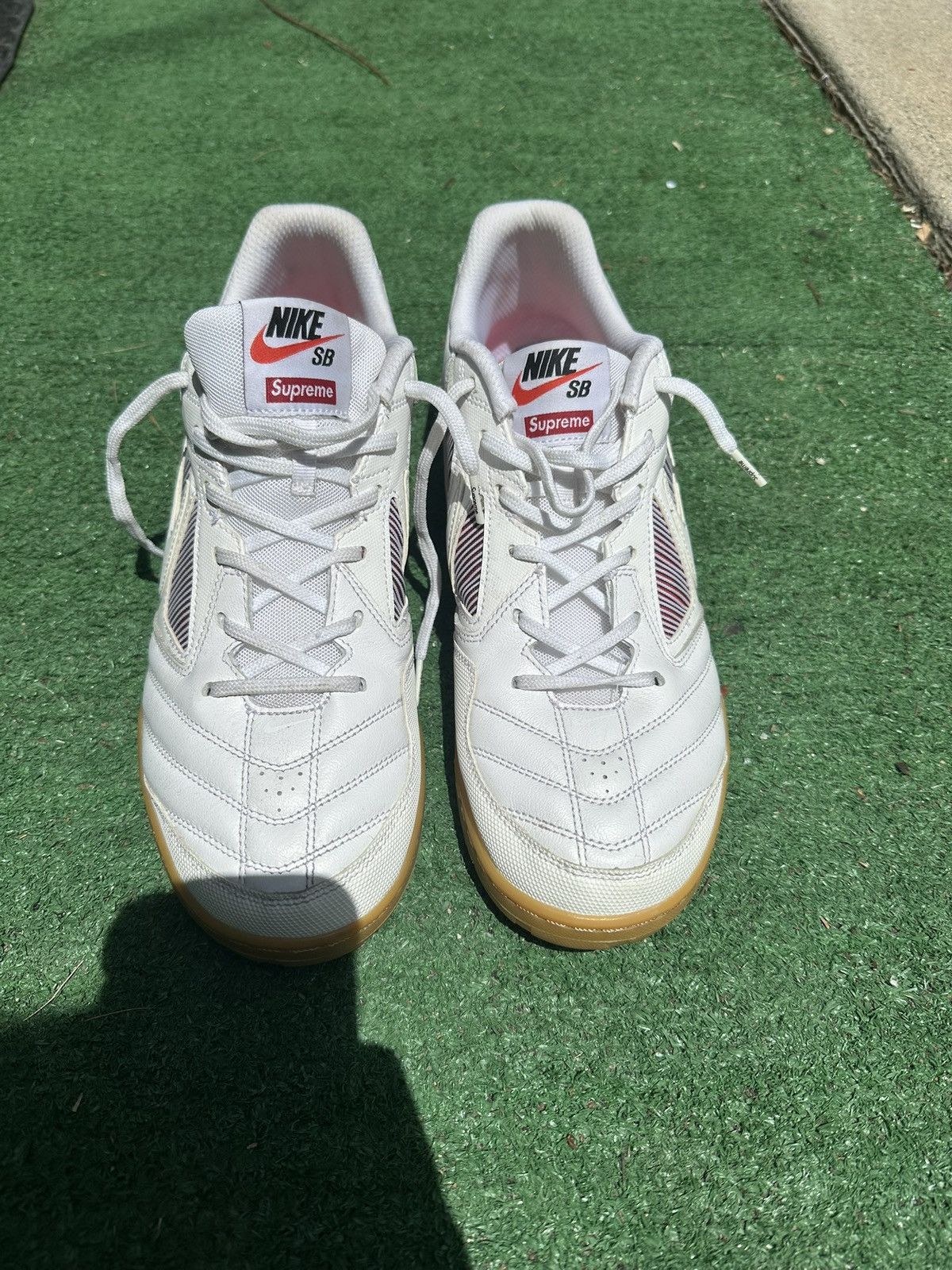 Nike Nike supreme gato Size US 12 / EU 45 - 2 Thumbnail