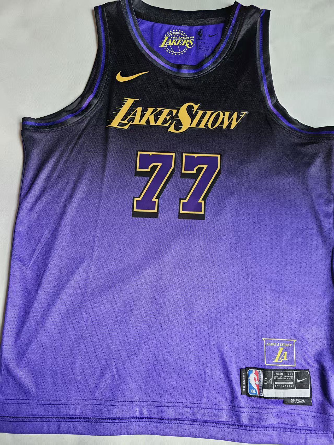 NBA Los Angeles Lakers 77 Luka Dončić Jersey Size US XXL / EU 58 / 5 - 2 Thumbnail
