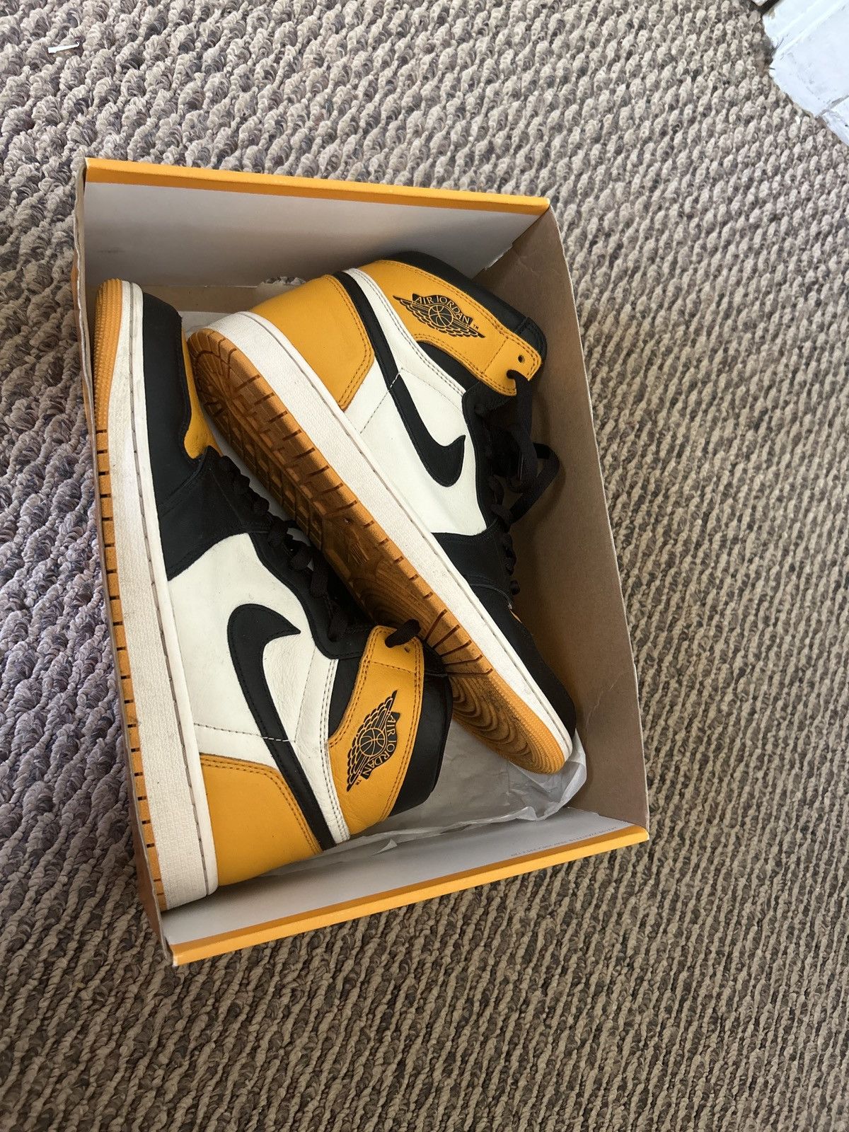image of Jordan Nike Air Jordan 1 Retro High OG ‘Taxi’ Shoes in Black, Men's (Size 11)
