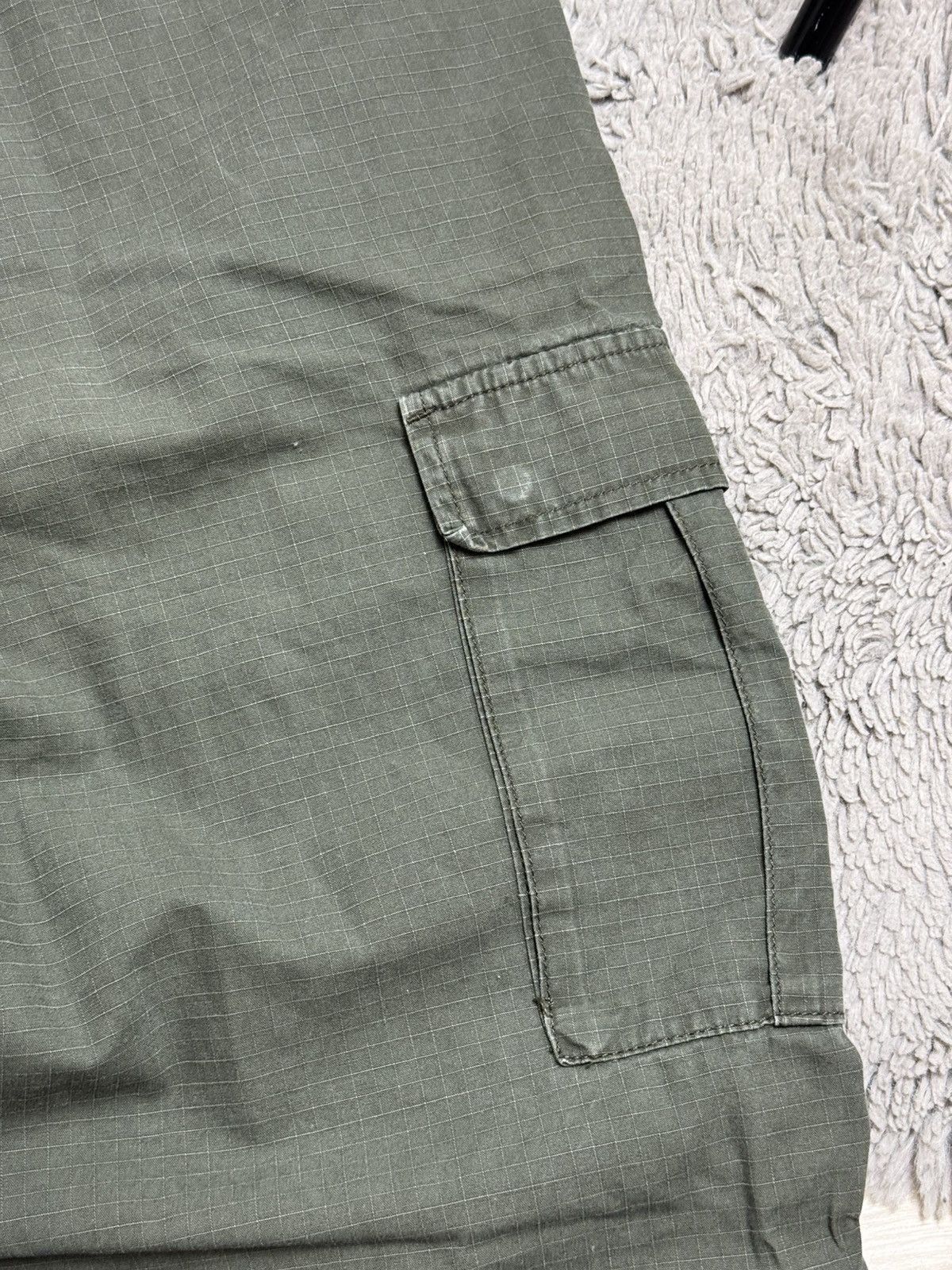 Carhartt × Vintage Carhartt Vintage Baggy Pants Khaki Track Center Logo Y2K Size US 38 / EU 54 - 4 Thumbnail