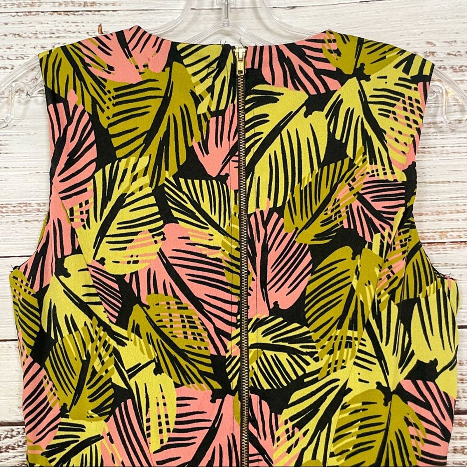 Bar III Junior Macy's Bar III Tropical Floral Skater Dress EUC Small Size US S / EU 44-46 / 1 - 7 Thumbnail
