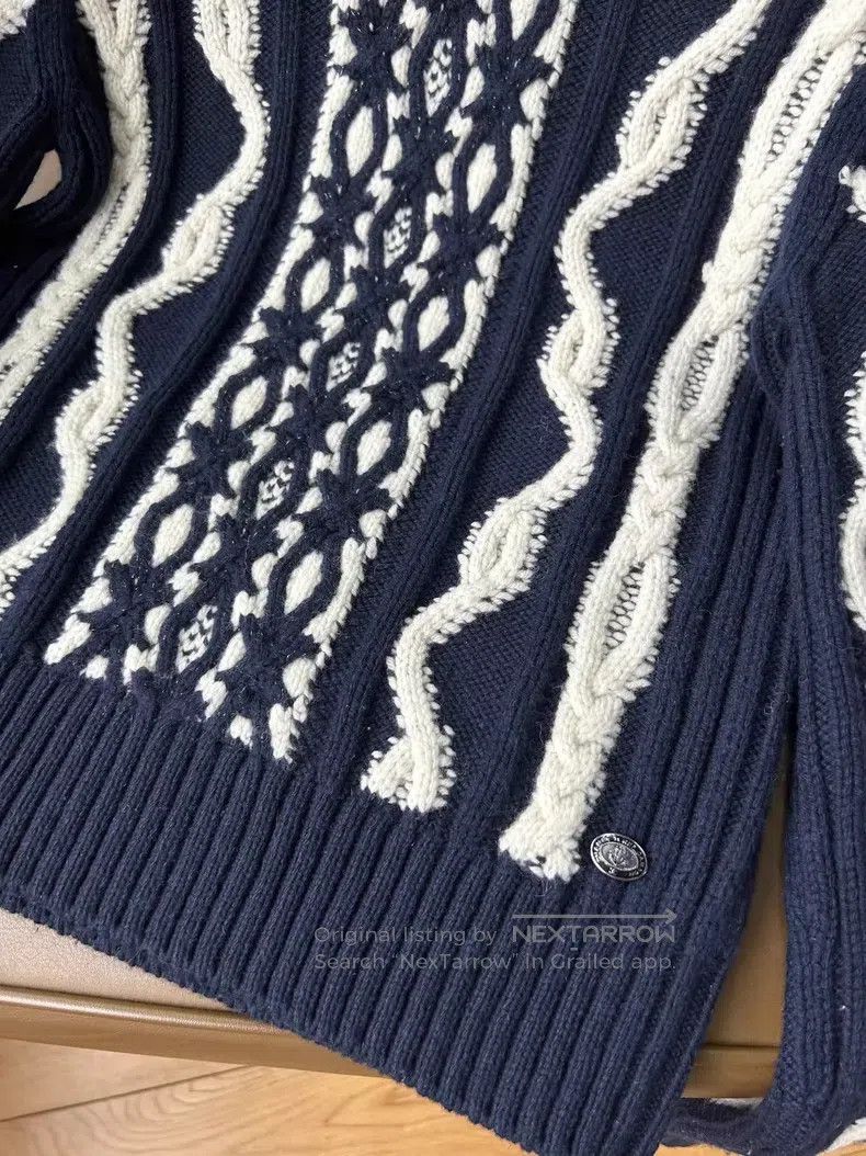 Chanel Chanel Hamburg series catwalk blue and white totem round-n Size XXS / US 00 / IT 34 - 4 Thumbnail