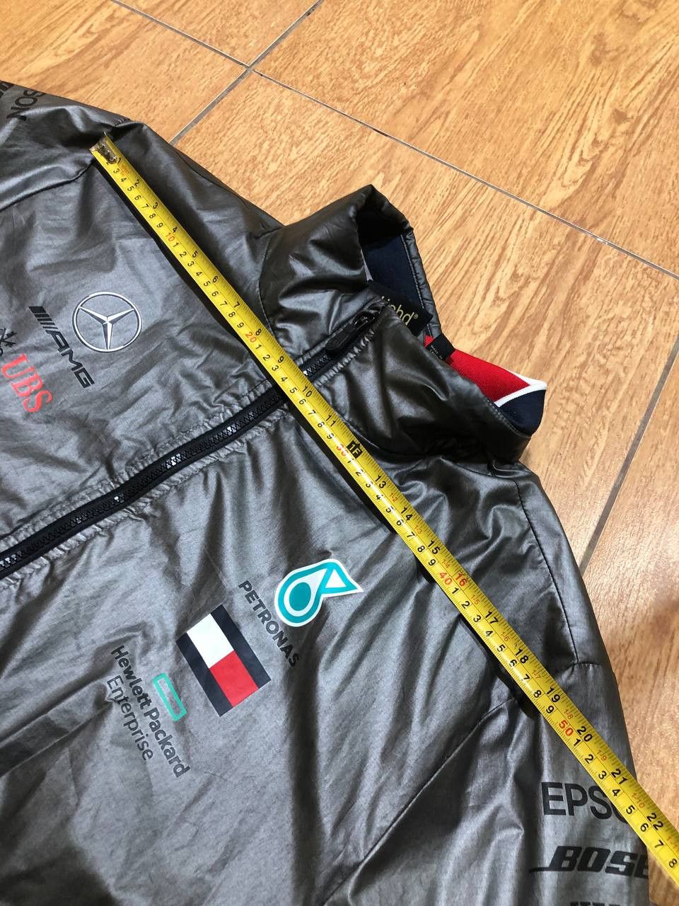 Mercedes-Benz Mercedes-AMG Petronas F1 Motorsport Team jacket Size US XXL / EU 58 / 5 - 13 Thumbnail