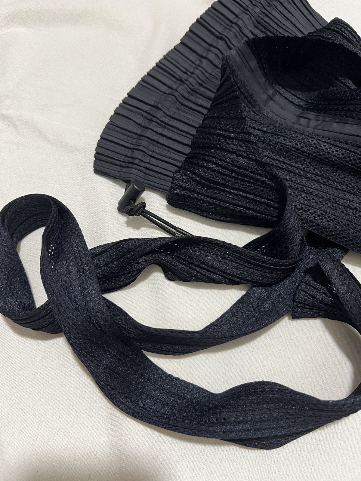 Pleats Please Issey Miyake Drawstring Shoulder Bag Size ONE SIZE - 4 Thumbnail