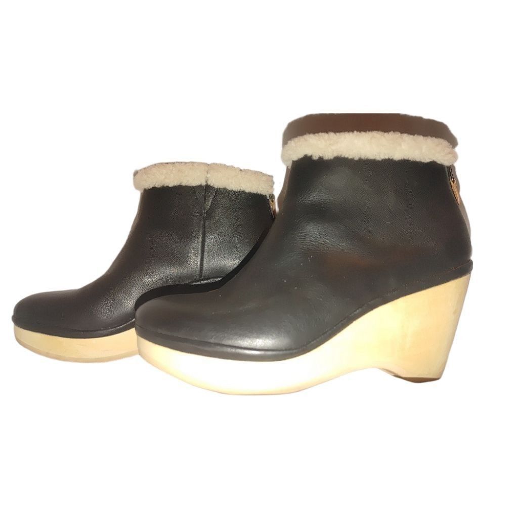 Gentle Souls Gentle Souls Skylar Leather Booties by KennethCole Size 7.5M Size US 7.5 / IT 37.5 - 6 Thumbnail