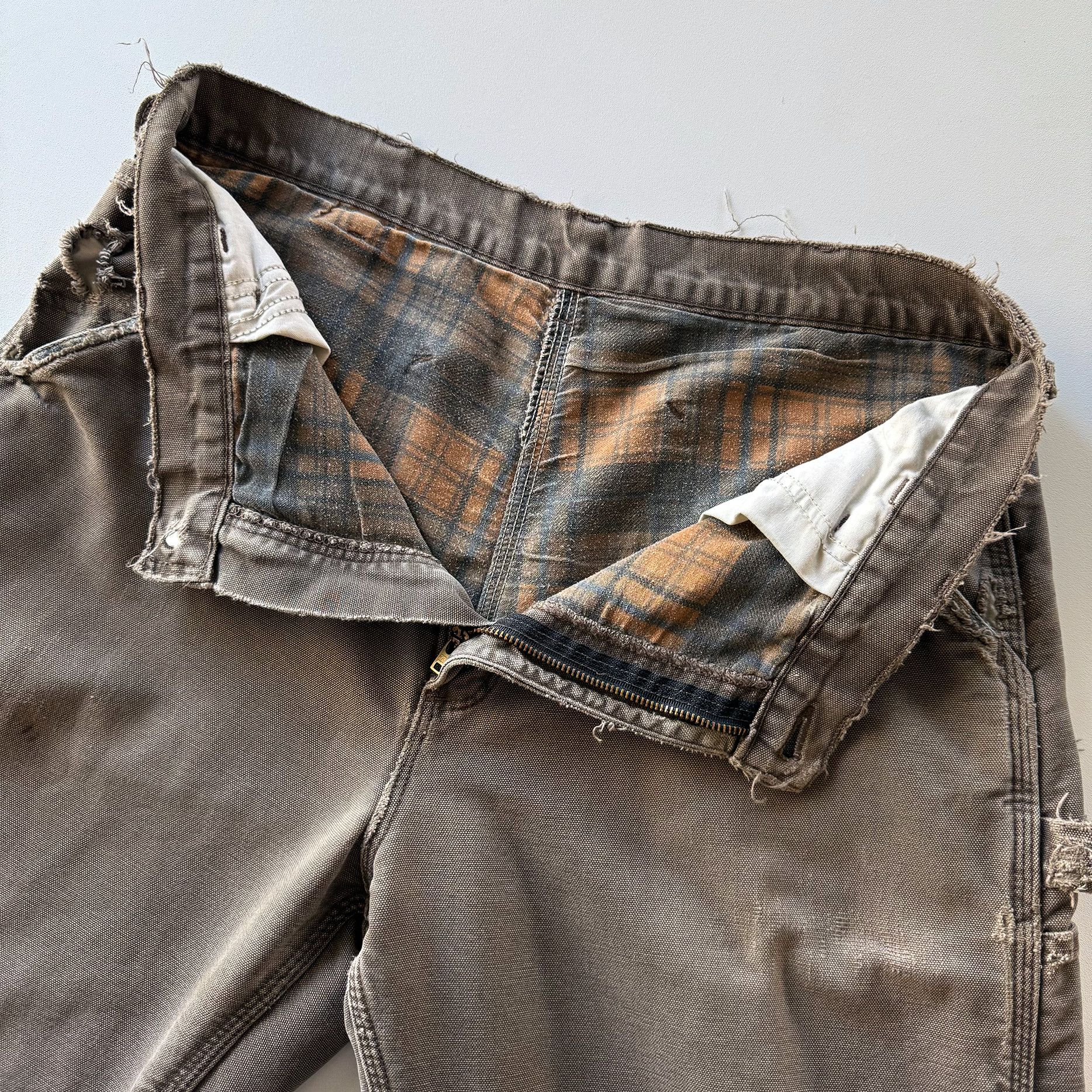 Carhartt 1990s Carhartt Distressed Blanket Lined Cargo Pants Size US 34 / EU 50 - 6 Thumbnail