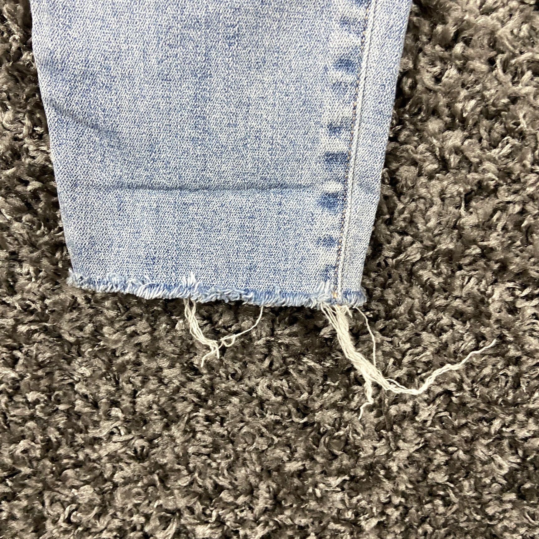 American Eagle Outfitters American Eagle Jeans Women’s Hi-Rise Super Stretch Begging Crop Distress Blue 4 Size 27" / US 4 / IT 40 - 3 Thumbnail