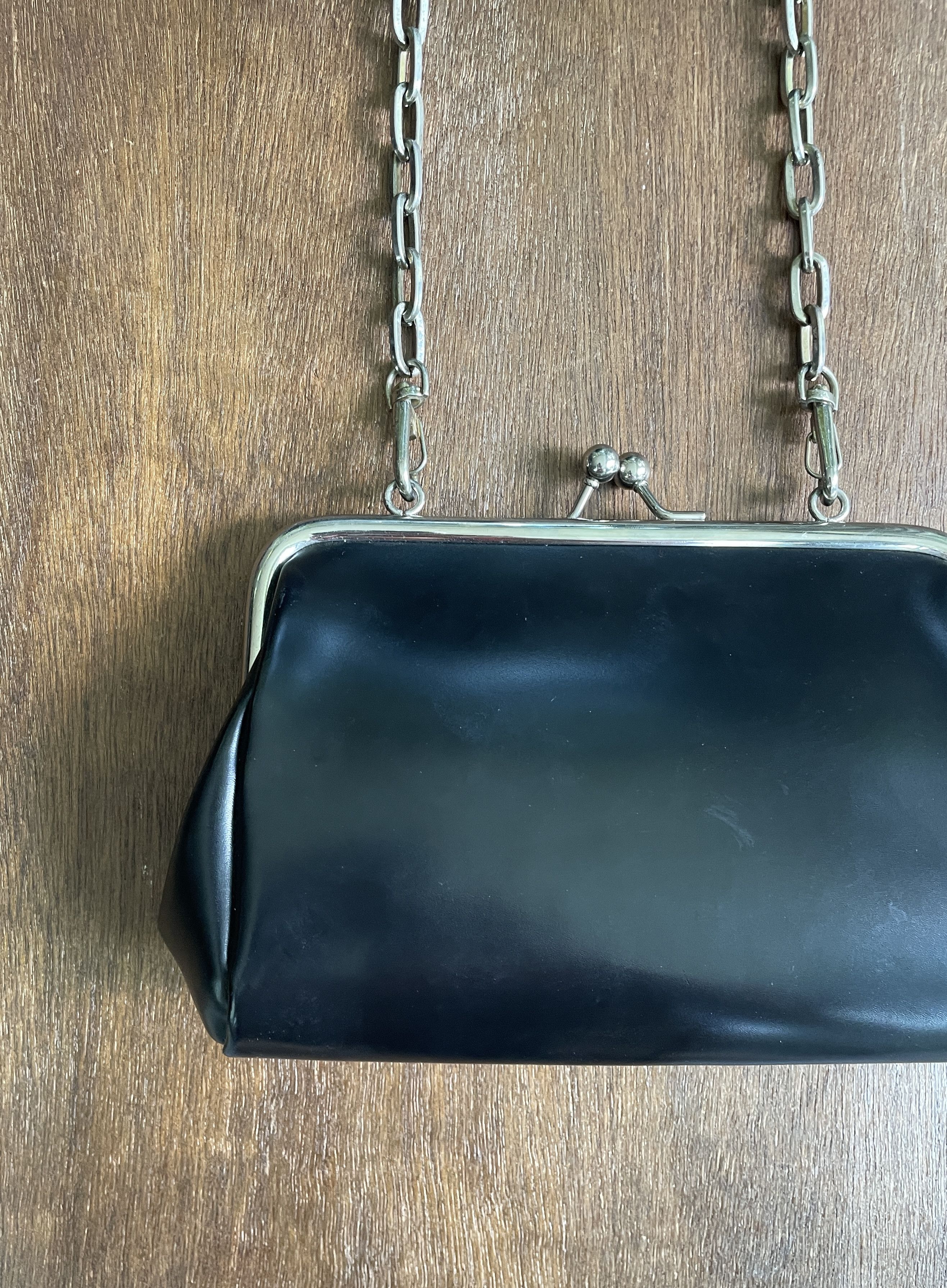 Comme des Garcons COMME des GARCONS Patent Leather Kiss Lock Chain Strapped Size ONE SIZE - 7 Thumbnail