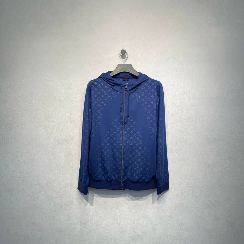 Louis Vuitton Louis Vuitton Thermal logo full-print hooded zipper jacket Size US L / EU 52-54 / 3 - 1 Thumbnail