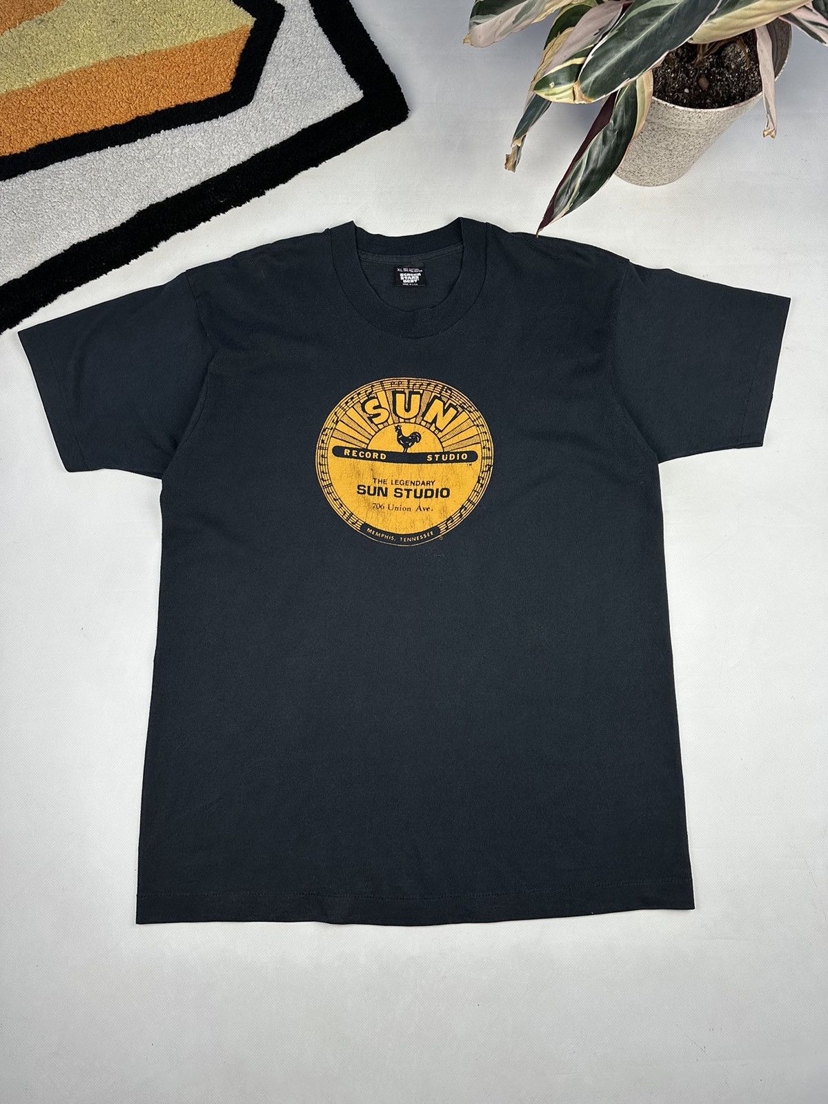 Band Tees × Vintage Vintage 90's Sun Studio Memphis Tshirt Size US XL / EU 56 / 4 - 1 Thumbnail