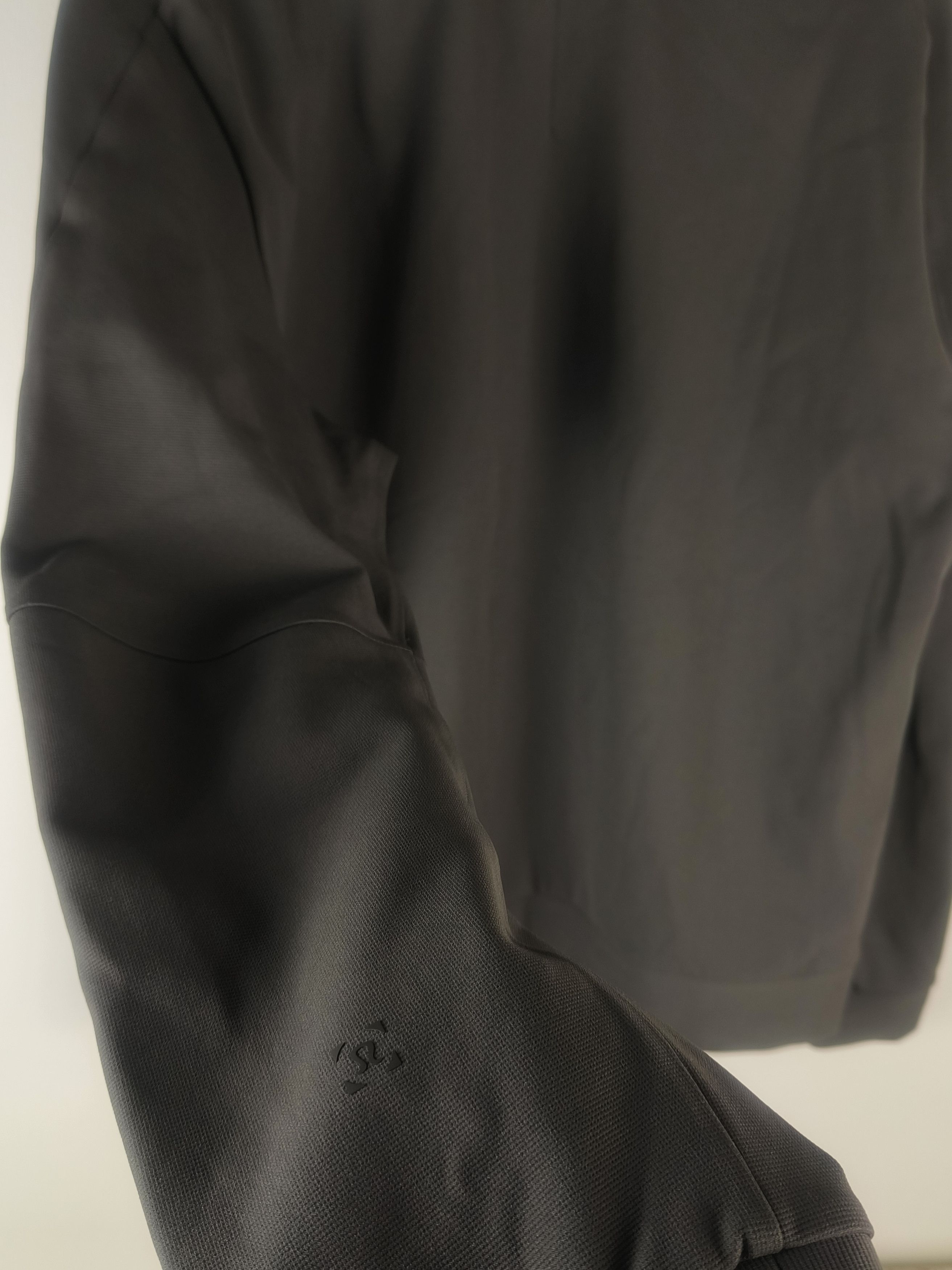 Lululemon Lululemon Men's Sojourn L/S Crew Stoney Stretch Sweatshirt Size US XL / EU 56 / 4 - 4 Thumbnail