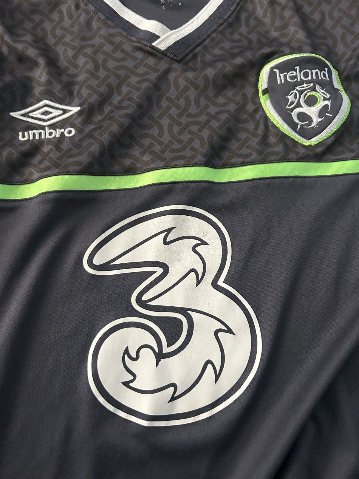 Umbro Ireland Men’s Soccer Jersey Size US S / EU 44-46 / 1 - 3 Thumbnail