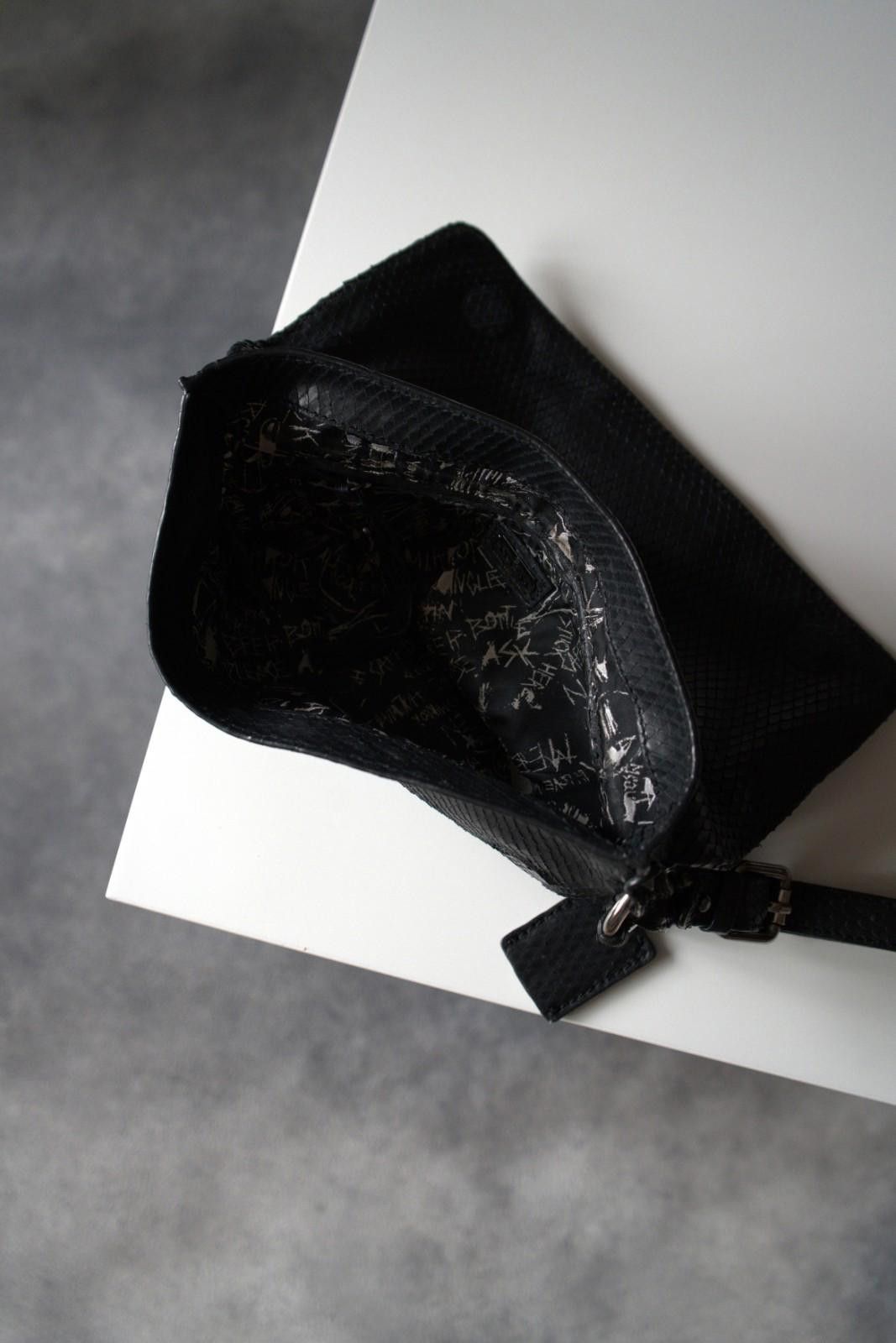Alexander McQueen 2000`s Alexander McQueen Snake Leather Clutch Bag Vintage Size ONE SIZE - 11 Thumbnail