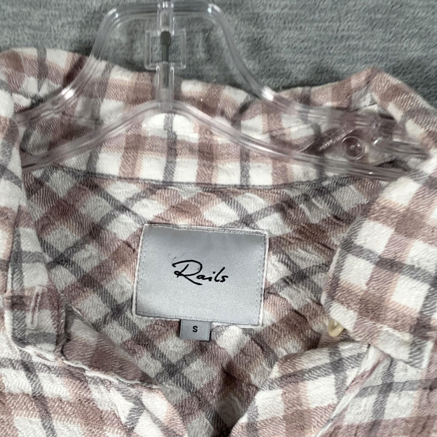 Rails Rails Shirt Womens Small Pink Plaid Button Front Long Sleeve Lightweight Top Size S / US 4 / IT 40 - 4 Thumbnail