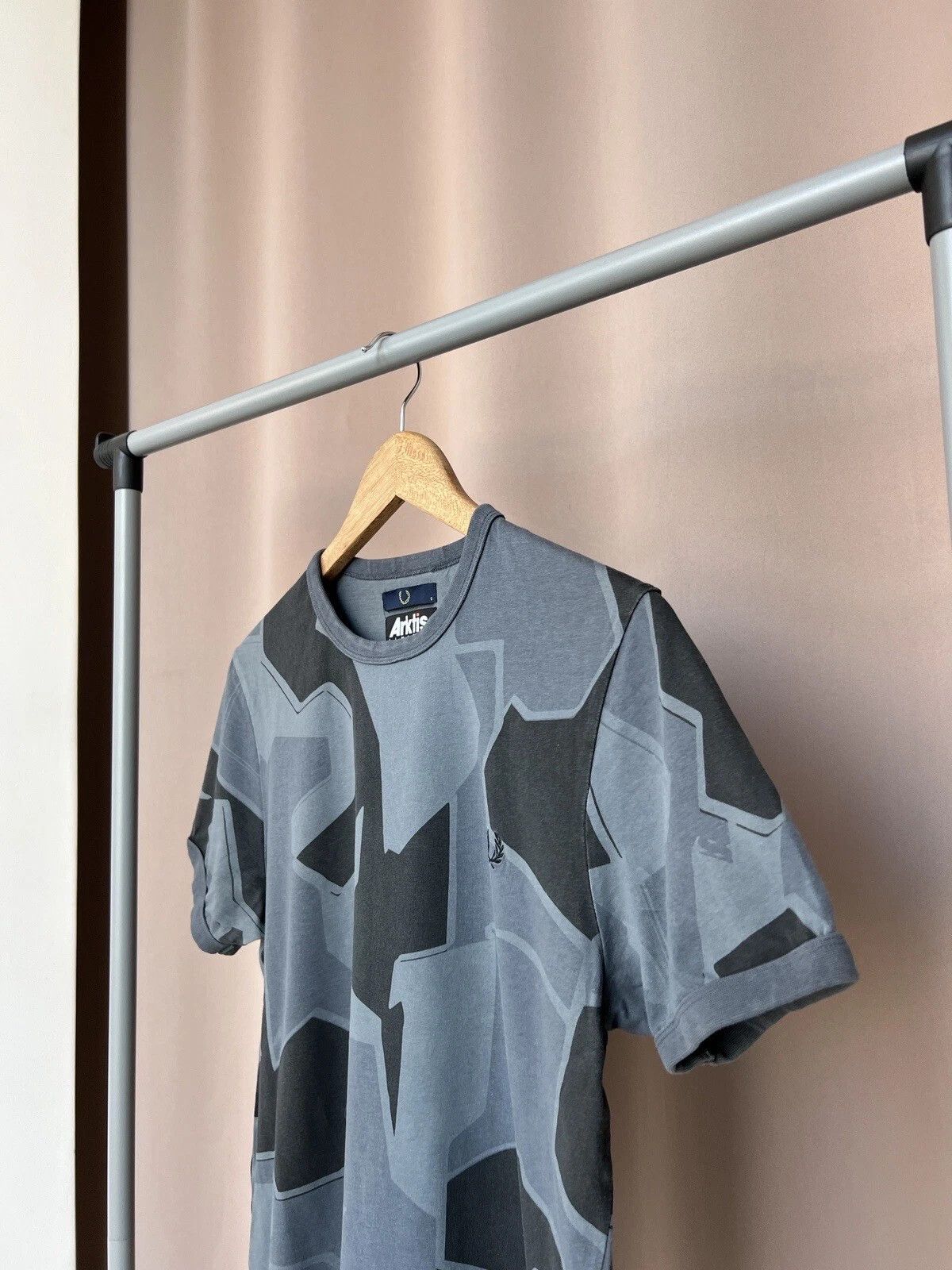Fred Perry Fred Perry x Arktis Camo T-Shirt Mens Size S Vintage Size US S / EU 44-46 / 1 - 4 Thumbnail