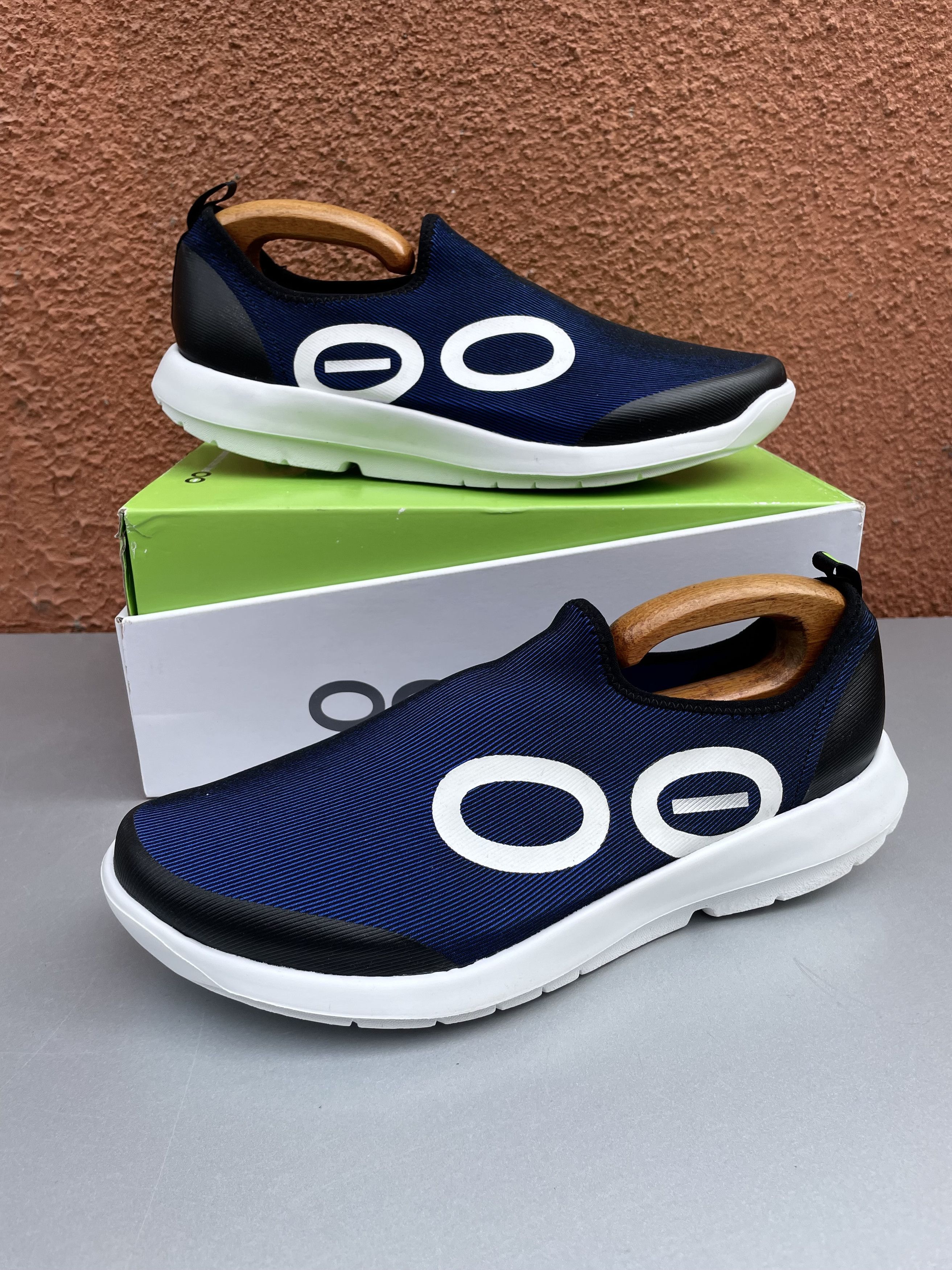 Other Rare Oofos OOmg sport low shoe blue Size US 12 / EU 45 - 3 Thumbnail
