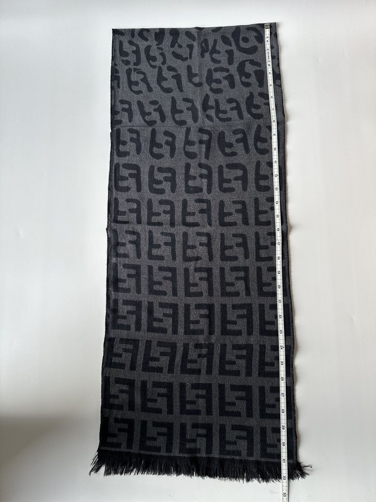 Fendi Fendi scarf monogram 100% wool Size ONE SIZE - 13 Thumbnail