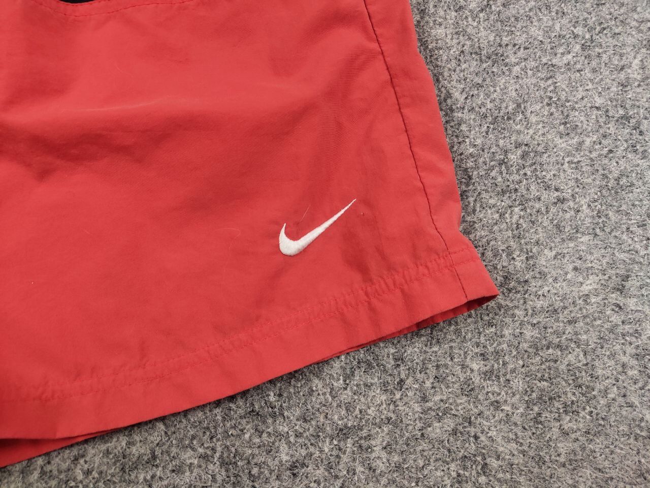 Nike Vintage 90's Nike Big Swoosh Nylon Red Black Casual Shoes Size US 34 / EU 50 - 7 Thumbnail