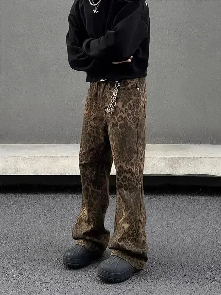Japanese Brand Retro loose fitting leopard print jeans Size US 32 / EU 48 - 2 Thumbnail