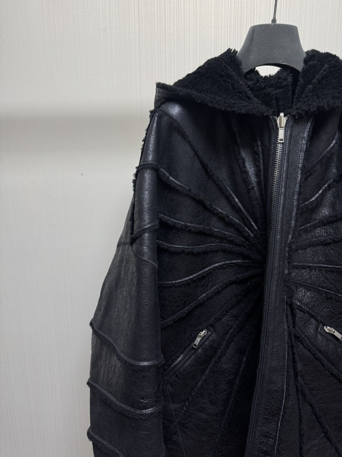 Rick Owens Rick owens Luxor Jumbo shearling-trim Hooded Jacket Size US M / EU 48-50 / 2 - 3 Thumbnail