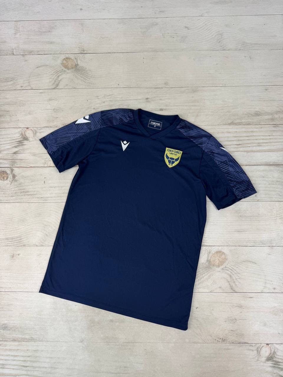 Macron Macron Oxford United 2022 2023 Training Shirt Soccer Jersey Size US S / EU 44-46 / 1 - 1 Thumbnail
