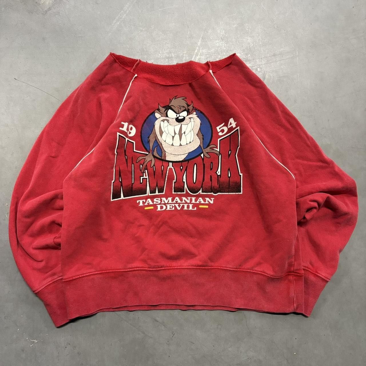 Vintage Vintage Y2K/2000s Red Looney Tunes Taz New York Tasmanian Devil Sweatshirt! Size US S / EU 44-46 / 1 - 1 Thumbnail