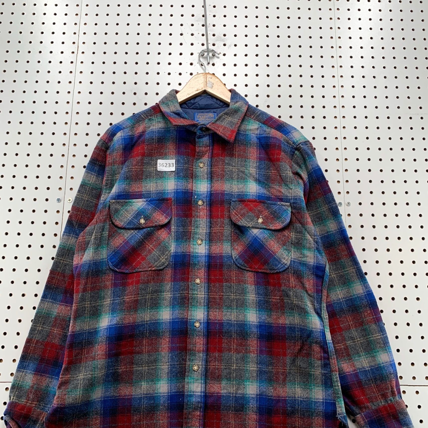 Pendleton VINTAGE Pendleton Button-Up Shirt Mens Large Plaid Blue Red Flannel Made USA 70s 80s Outdoor Pockets Mens Size US L / EU 52-54 / 3 - 2 Thumbnail