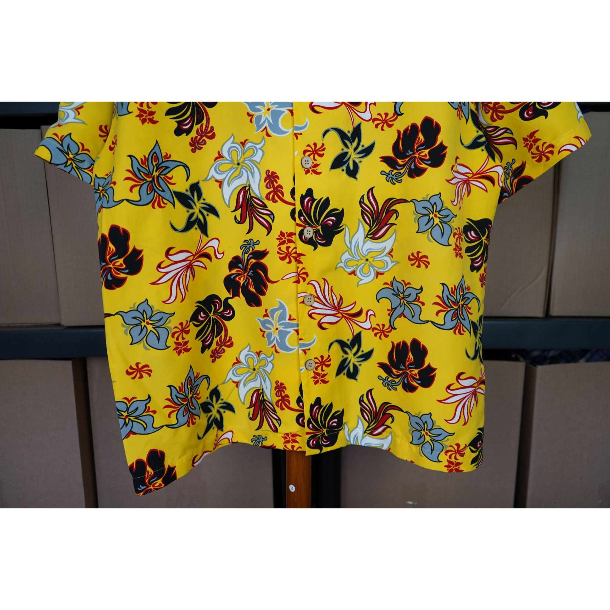 Vintage 90s Air Eagle Yellow Vintage Hawaiian Shirt Men's L #345 Size US L / EU 52-54 / 3 - 4 Thumbnail