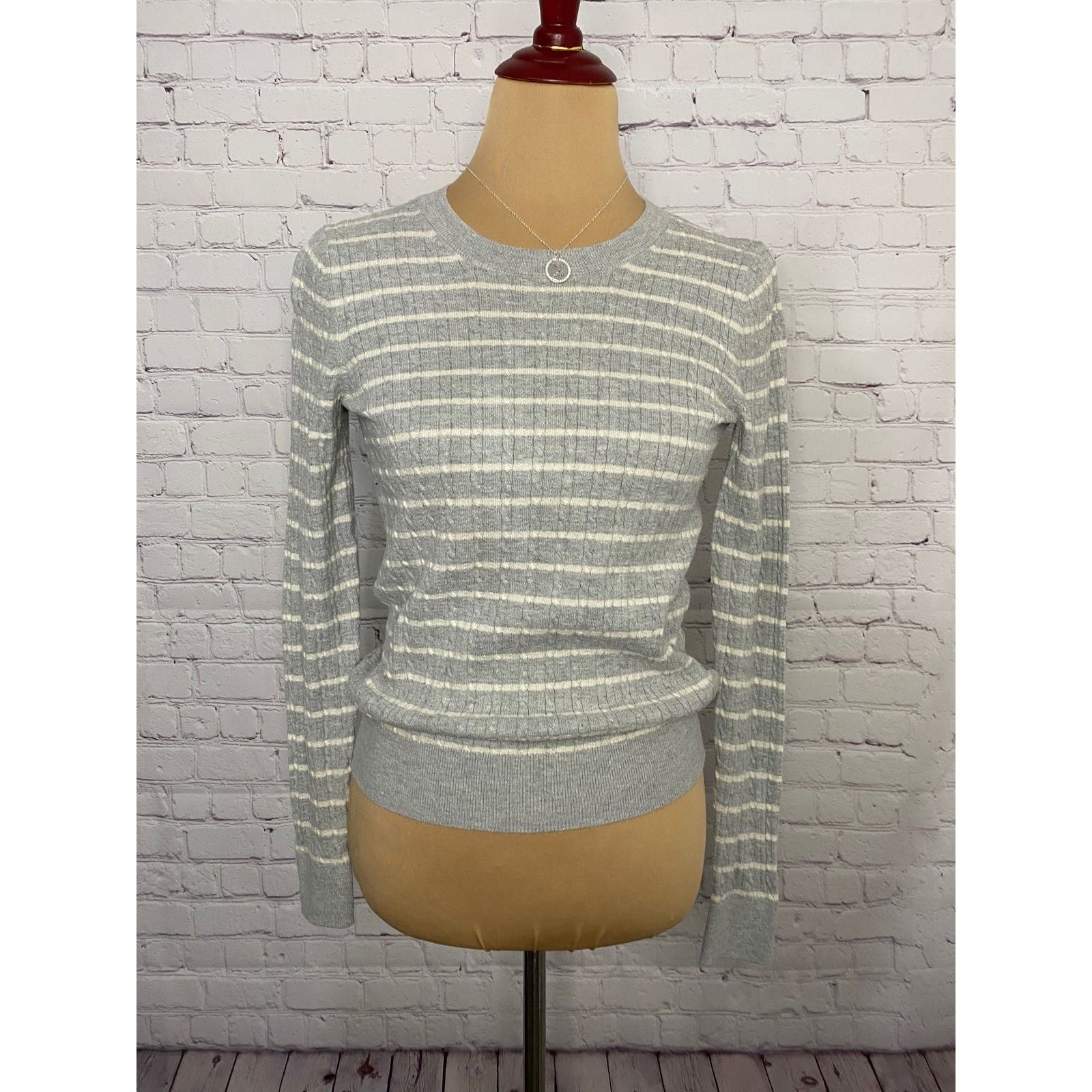 Banana Republic Sweater Size S / US 4 / IT 40 - 1 Thumbnail