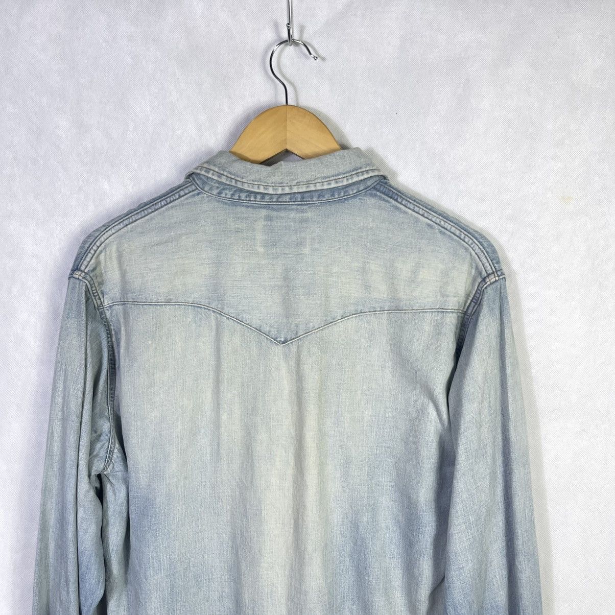 Japanese Brand × Wrangler Wrangler x Azul Distressed Design Denim Pearl Snap Shirt Size US L / EU 52-54 / 3 - 7 Thumbnail