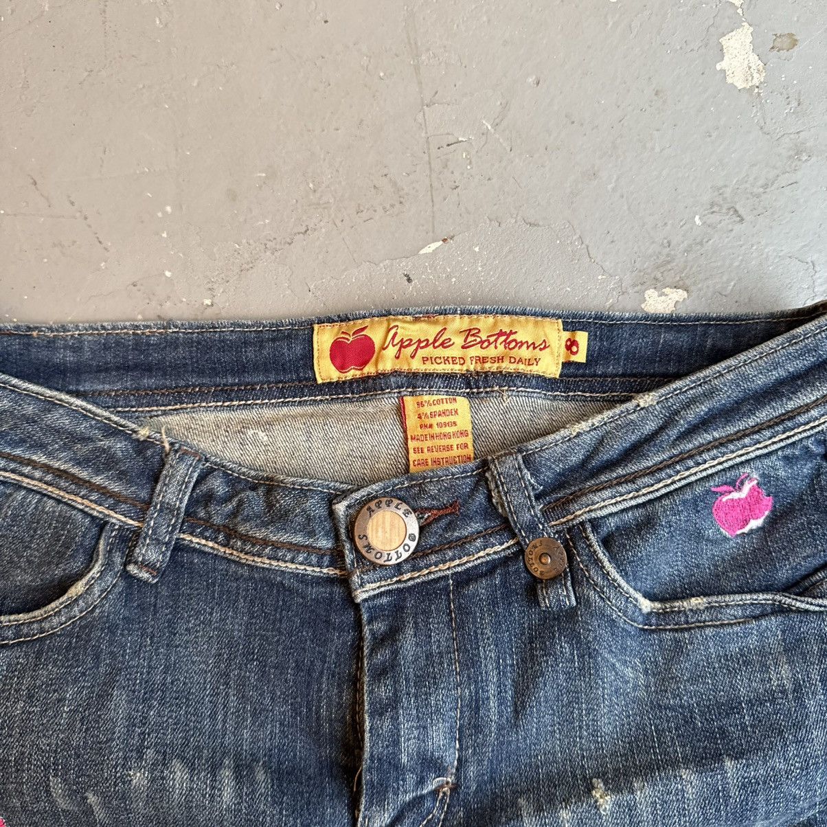 Miss Me Vintage Apple Bottoms Embroidered Y2K Jeans RARE Flowers Size 30" / US 8 / IT 44 - 8 Thumbnail