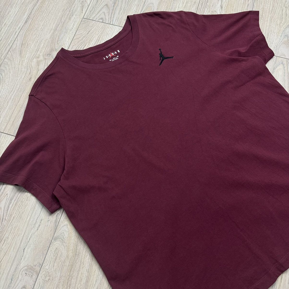 Jordan Brand Nike Air Jordan Burgundy Small Logo XXXL Cotton T-Shirt Size US XXL / EU 58 / 5 - 4 Thumbnail
