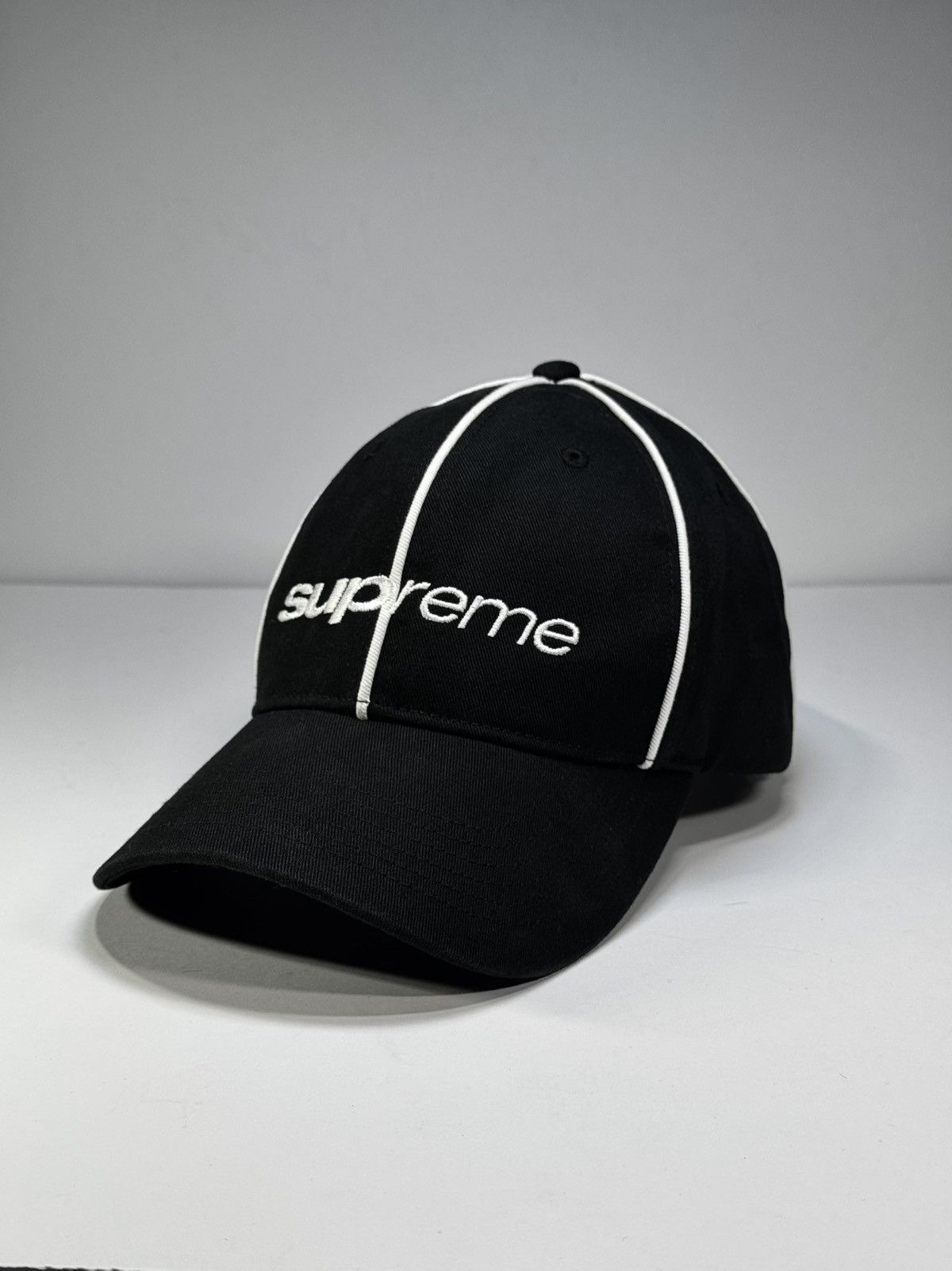 帽子 Supreme Number (N)ine 6-Panel Cap BLACK Supreme®/Number (N)ine® 6-Panel - fall/winter 2025 - Supreme