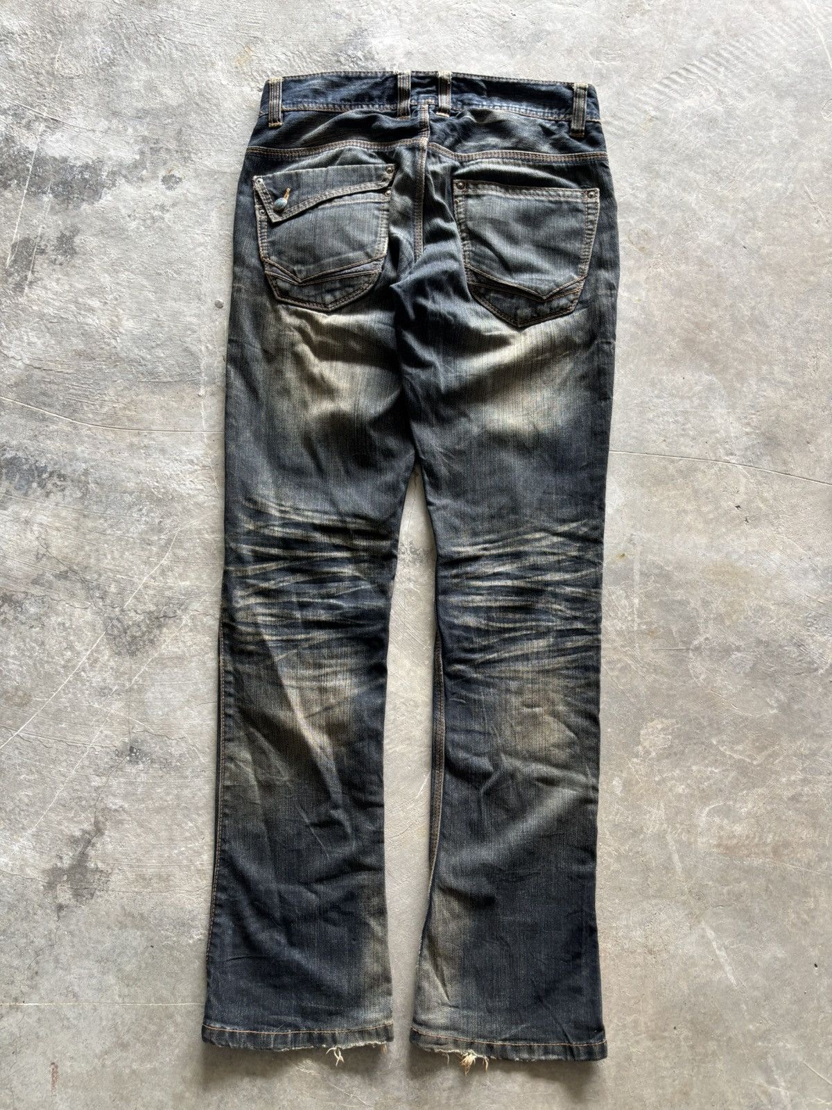 Japanese Brand FLARE DISTRESSED NICOLE CLUB FOR MEN RUSTY WASHED JAPANESE Size US 30 / EU 46 - 19 Thumbnail