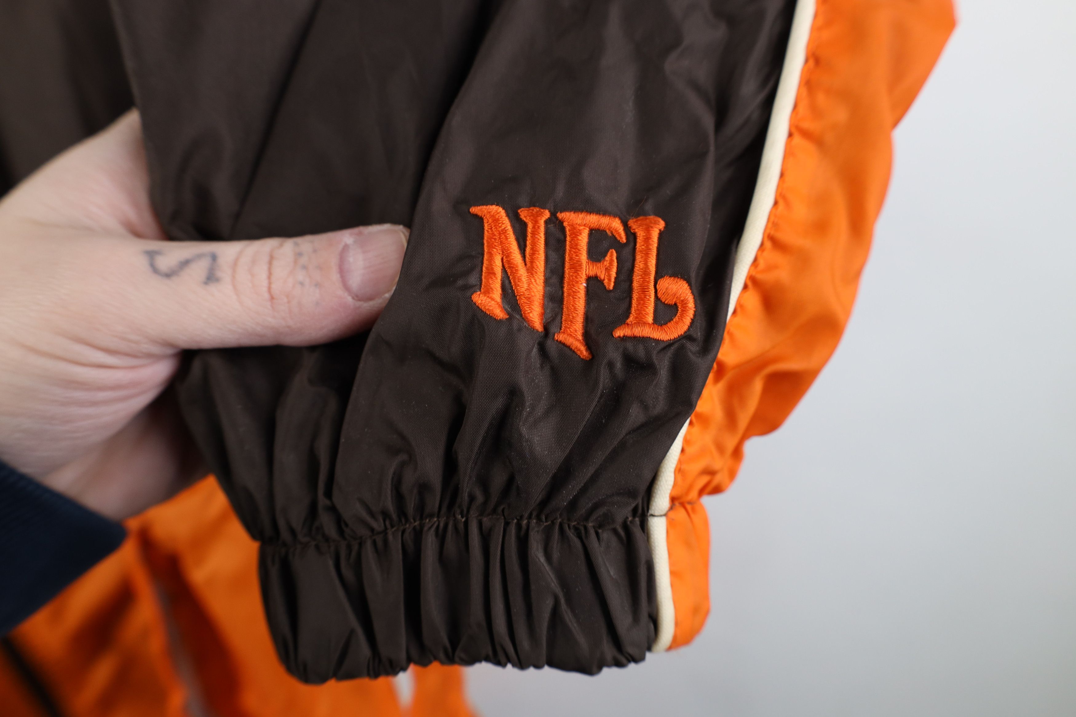 Vintage Vintage NFL Cleveland Browns Football Windbreaker Jacket Size US XL / EU 56 / 4 - 8 Thumbnail