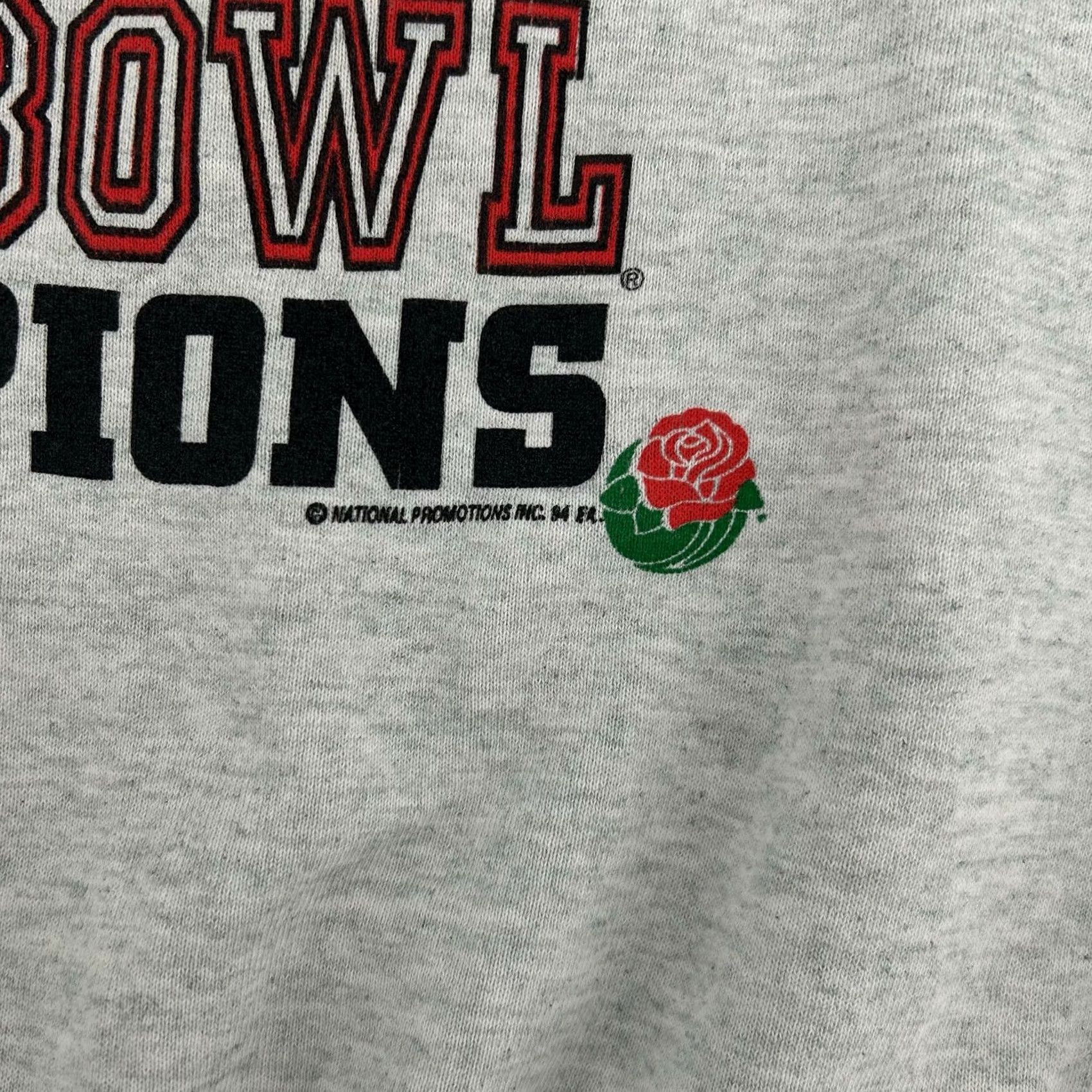 Vintage 90s Wisconsin Badgers Sweatshirt Adult L Grey 1994 Rose Bowl Champions Fruit Of The Loom Men's in Gray, Men's — image 4 of 6