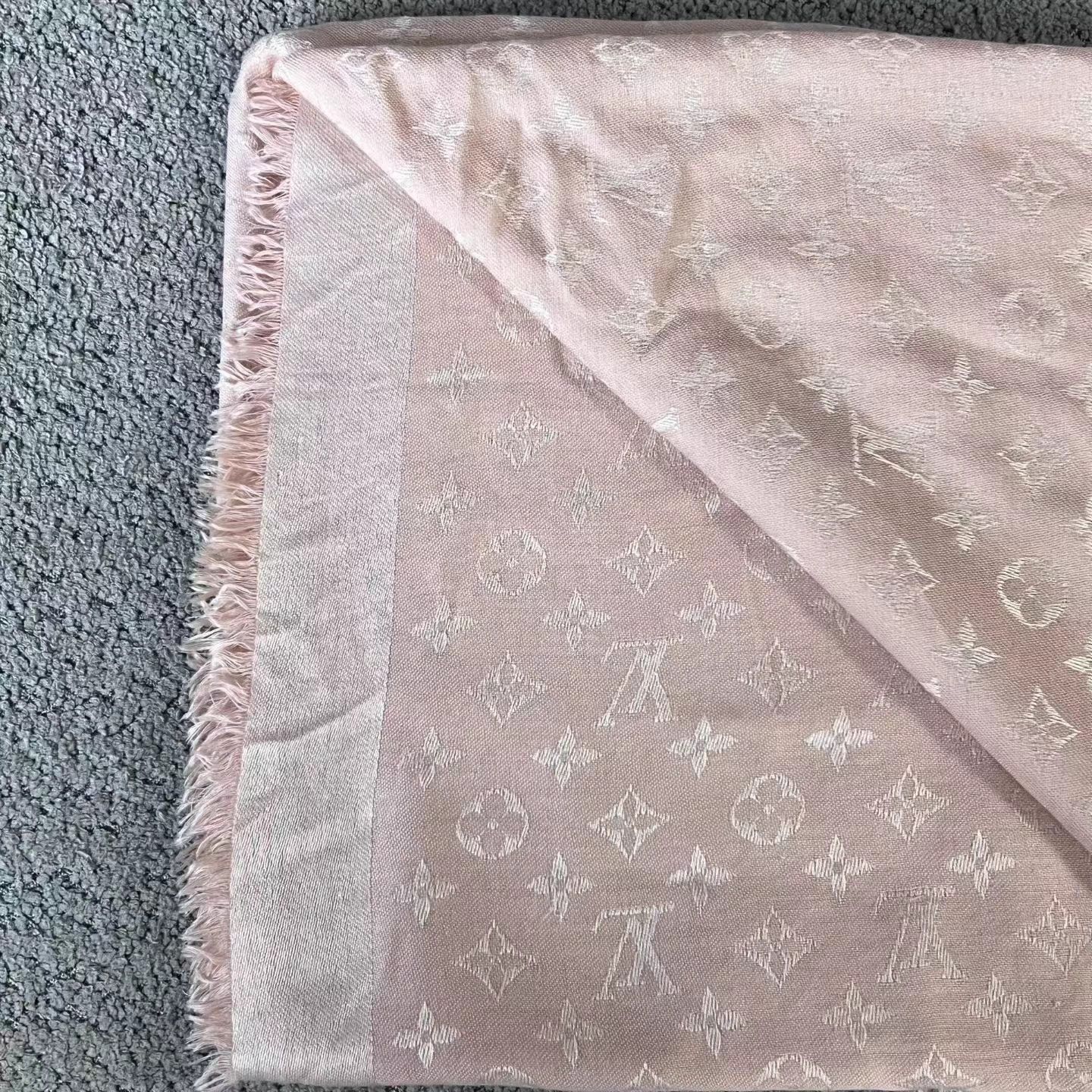 Louis Vuitton LV Brown Jacquard Tassel Trim Cashmere Scarf Size ONE SIZE - 5 Thumbnail