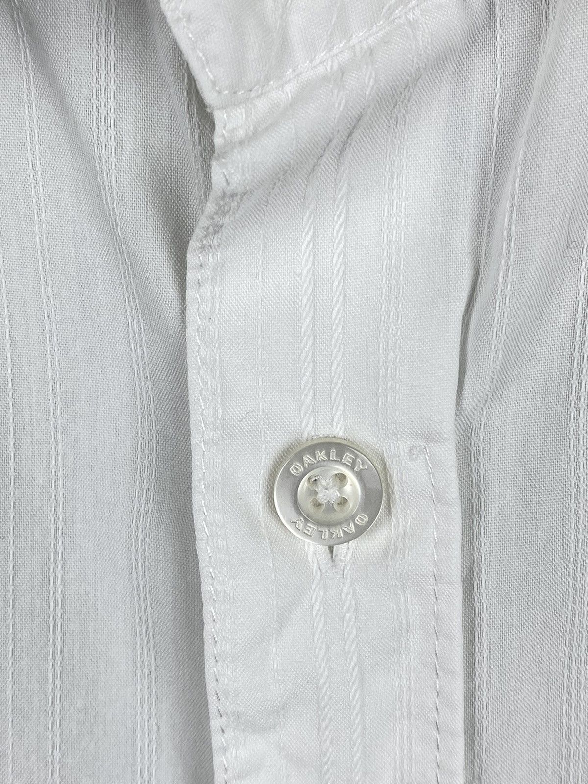 Oakley Oakley Vintage Button Up Shirt Big Logo size S Size US S / EU 44-46 / 1 - 4 Thumbnail